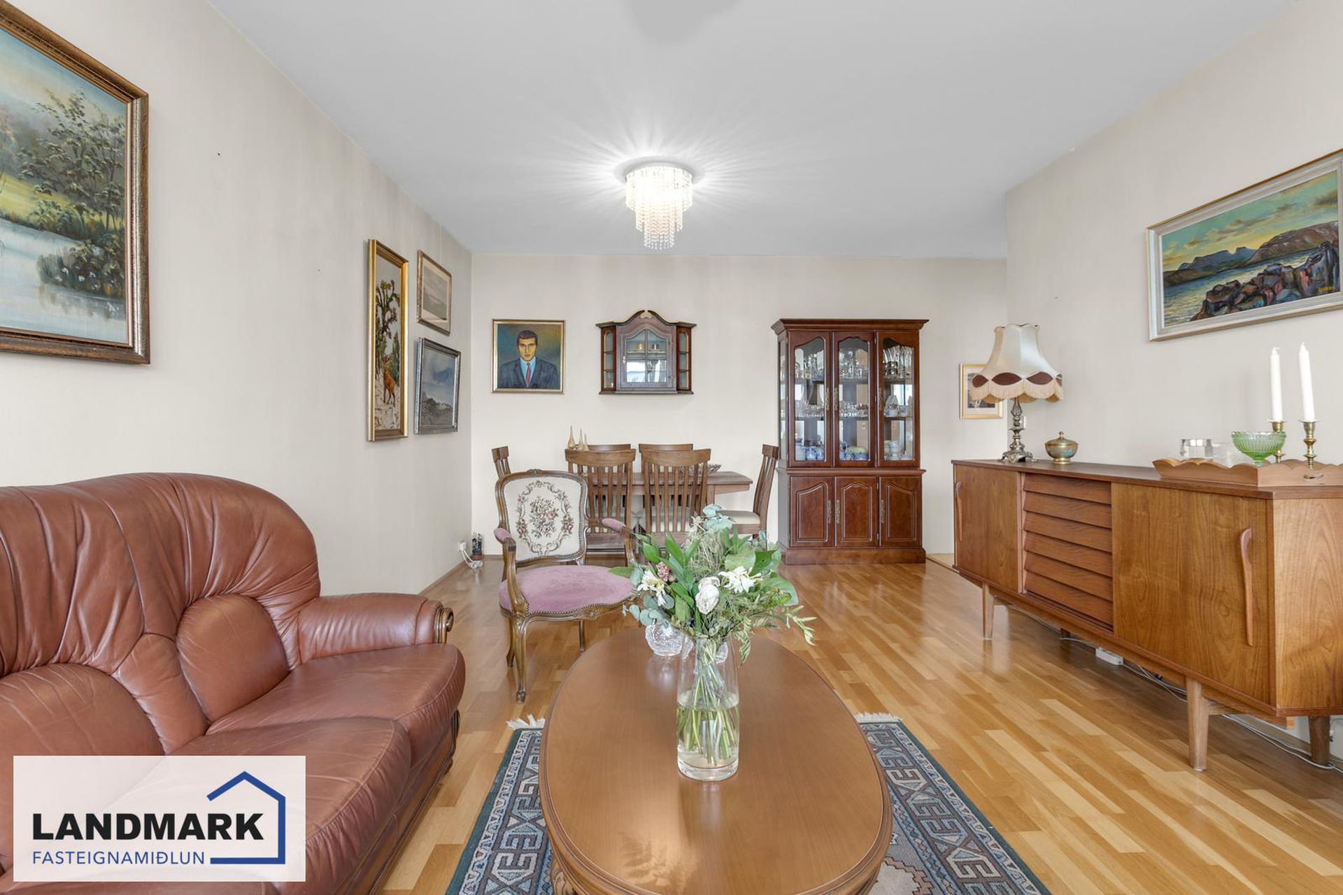 Hrafnhólar 6 6-8 - 0404, 111 Reykjavík