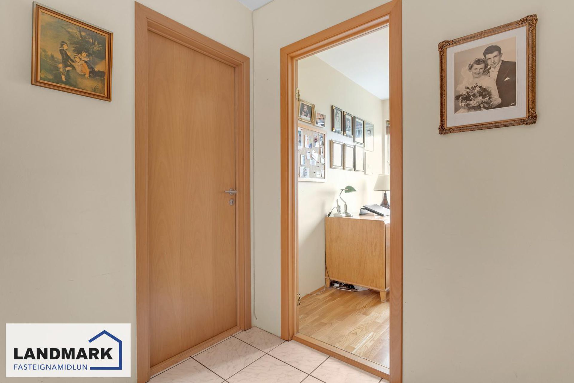 Hrafnhólar 6 6-8 - 0404, 111 Reykjavík