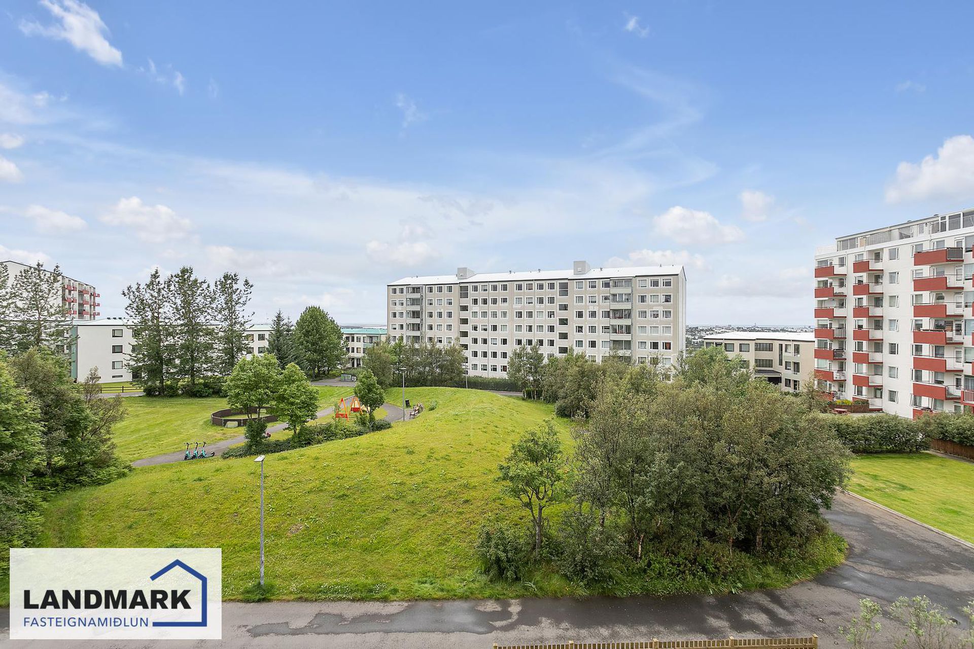 Hrafnhólar 6 6-8 - 0404, 111 Reykjavík