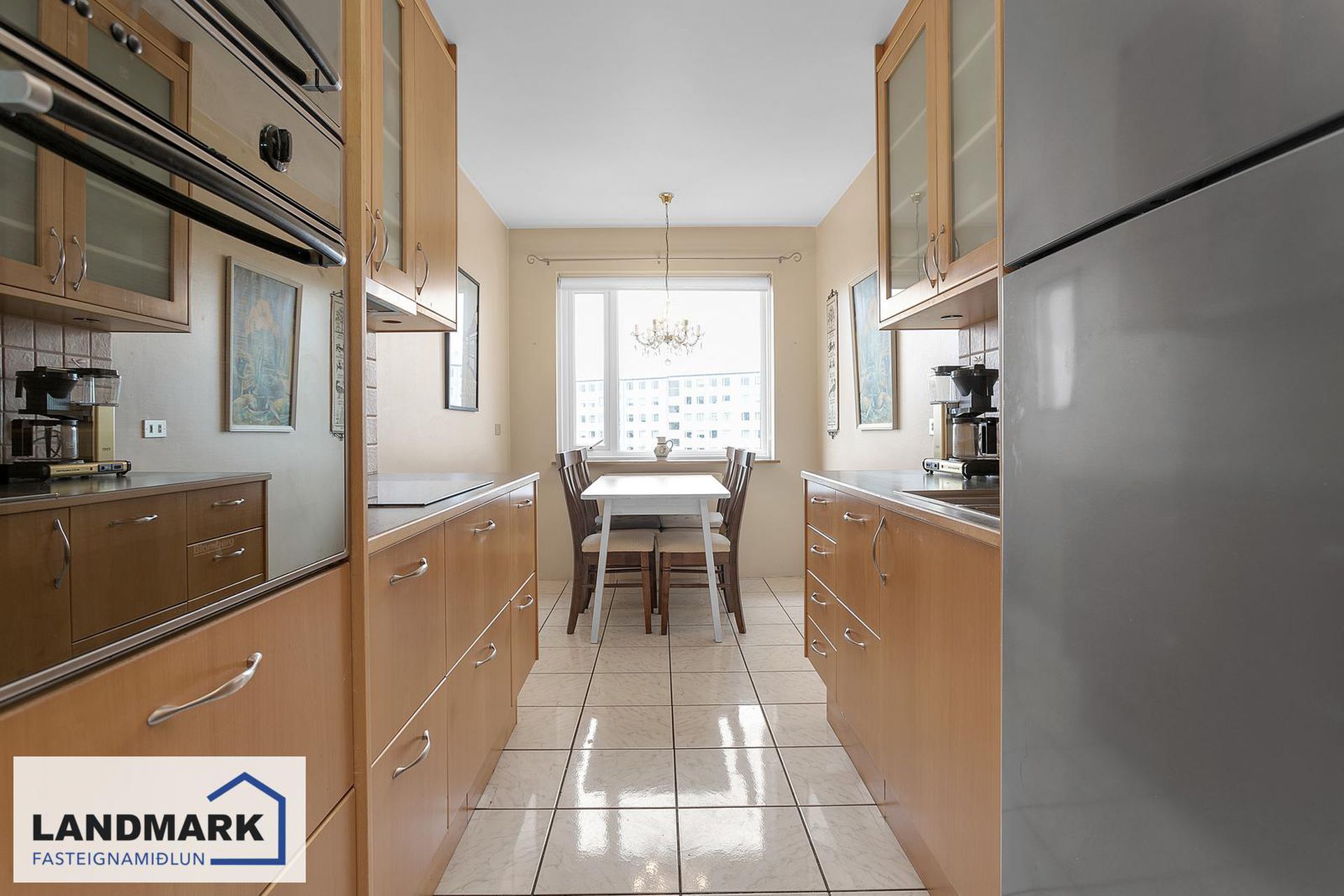 Hrafnhólar 6 6-8 - 0404, 111 Reykjavík