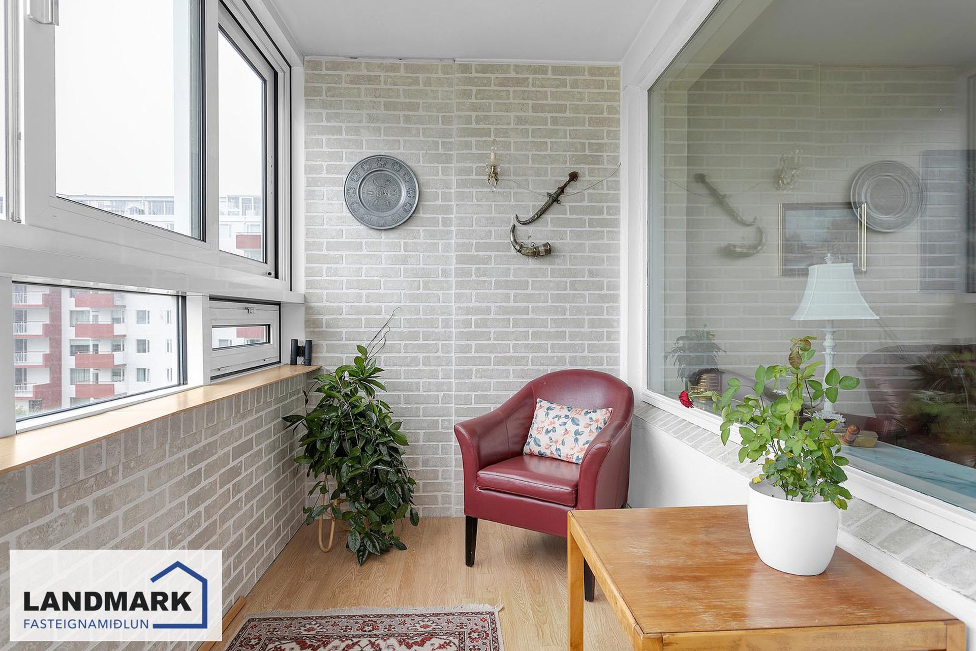 Hrafnhólar 6 6-8 - 0404, 111 Reykjavík