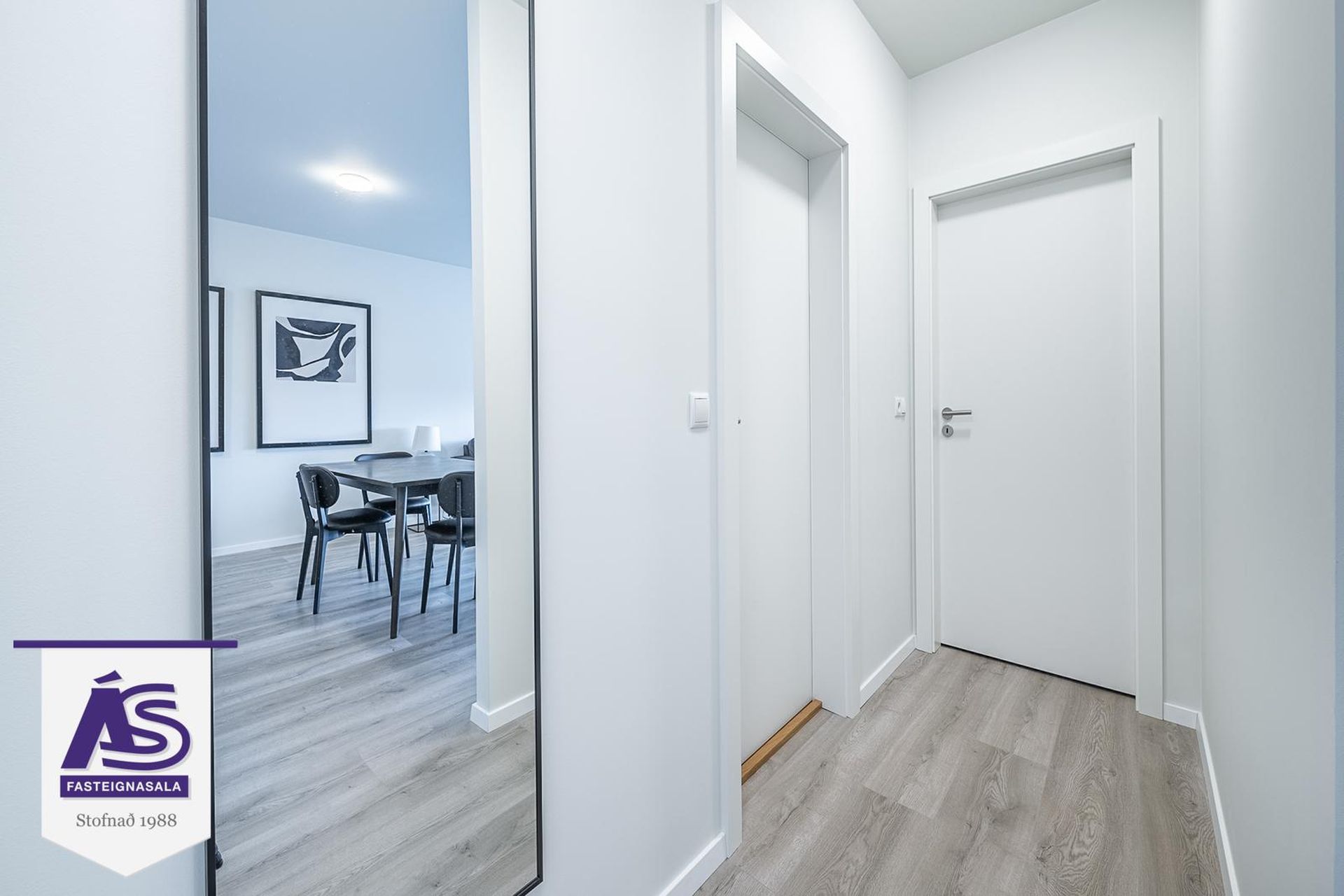 Áshamar 10, 221 Hafnarfjörður