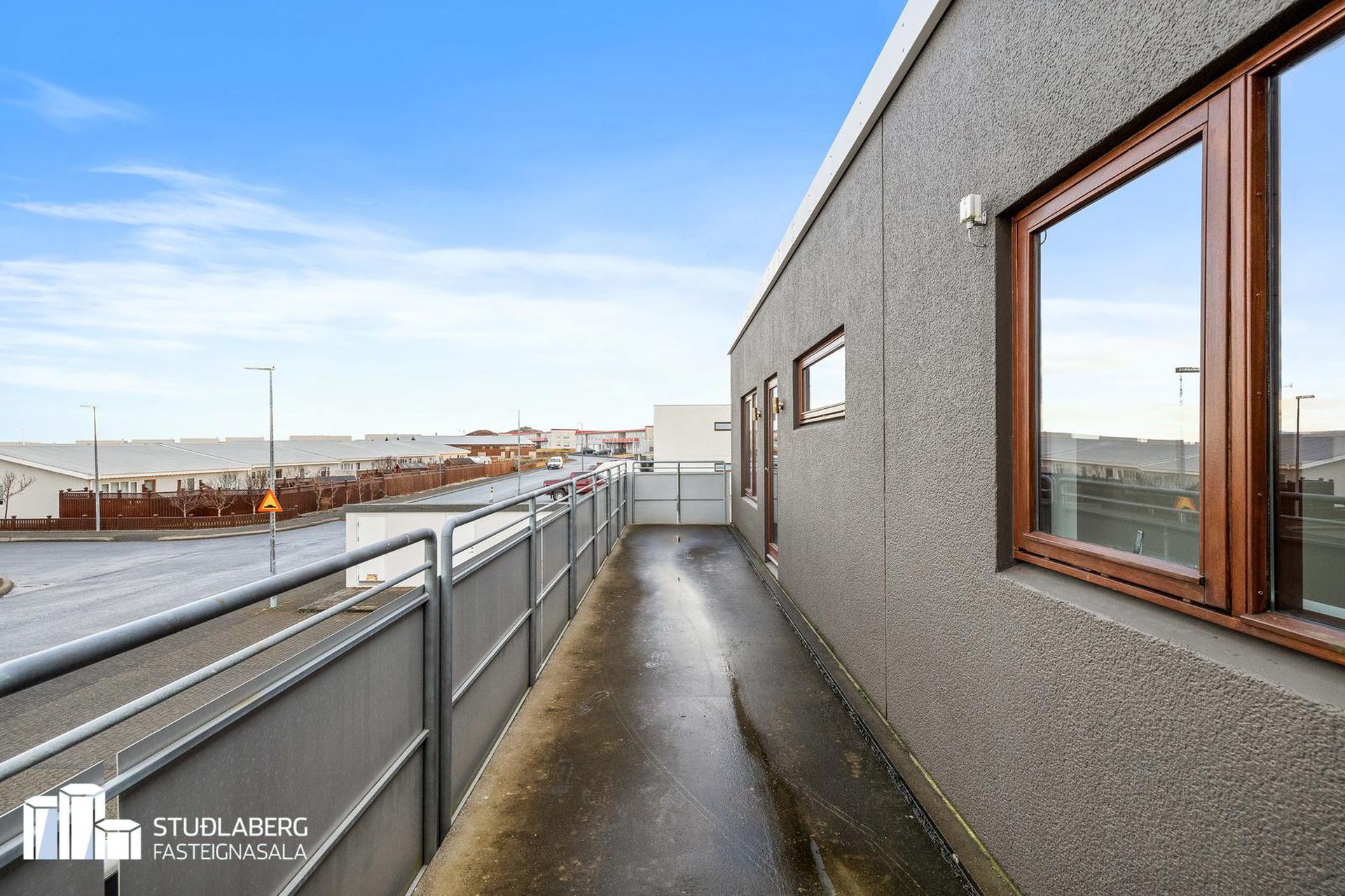 Tjarnabakki 6, 260 Reykjanesbær
