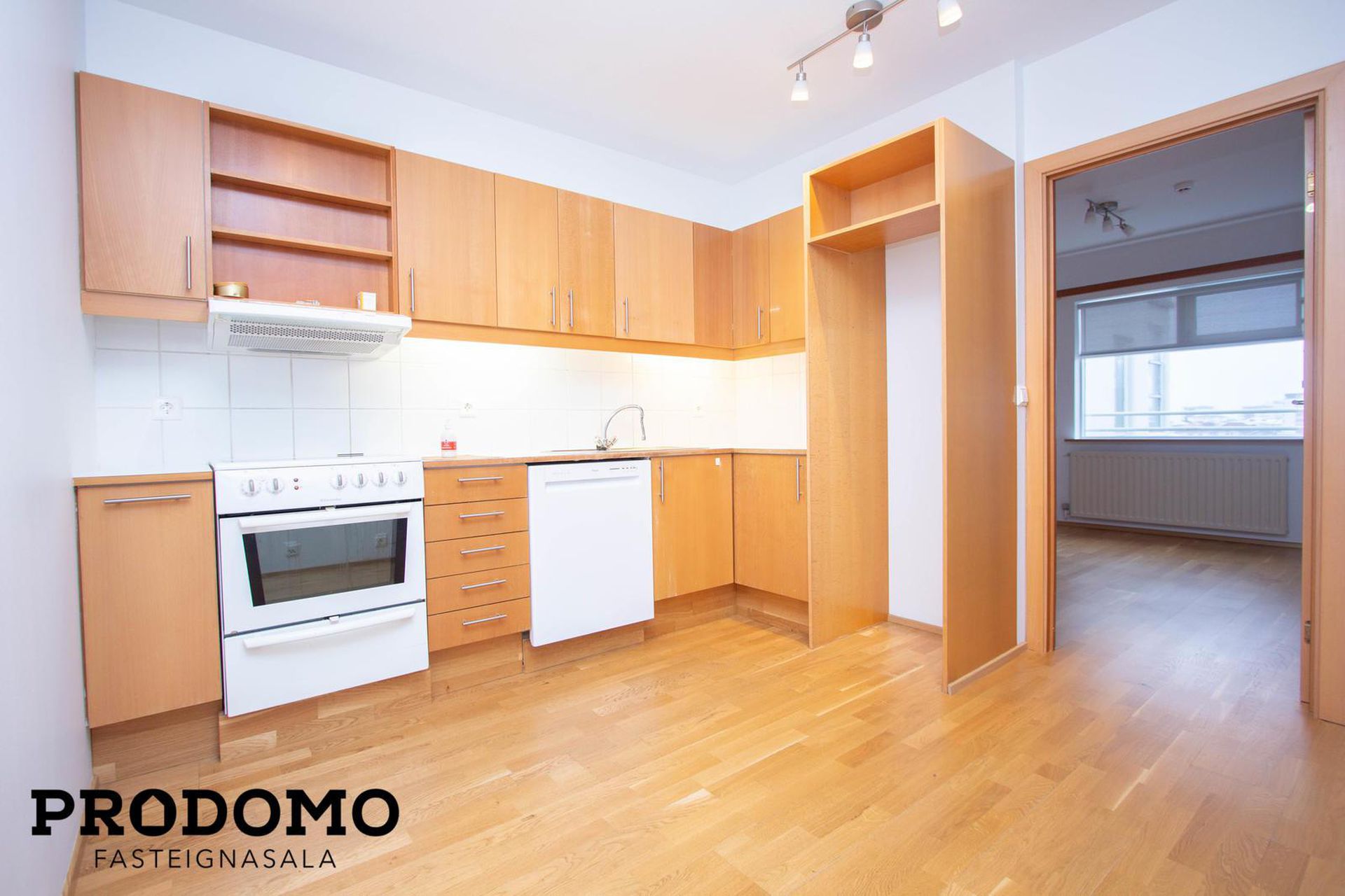 Kirkjuvegur 1, 230 Reykjanesbær