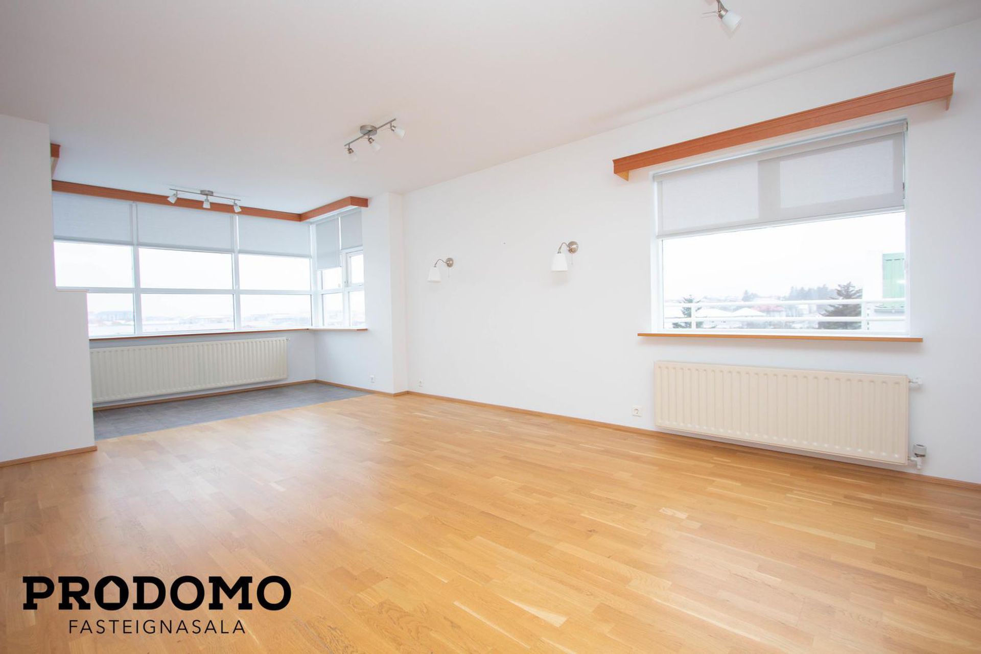 Kirkjuvegur 1, 230 Reykjanesbær