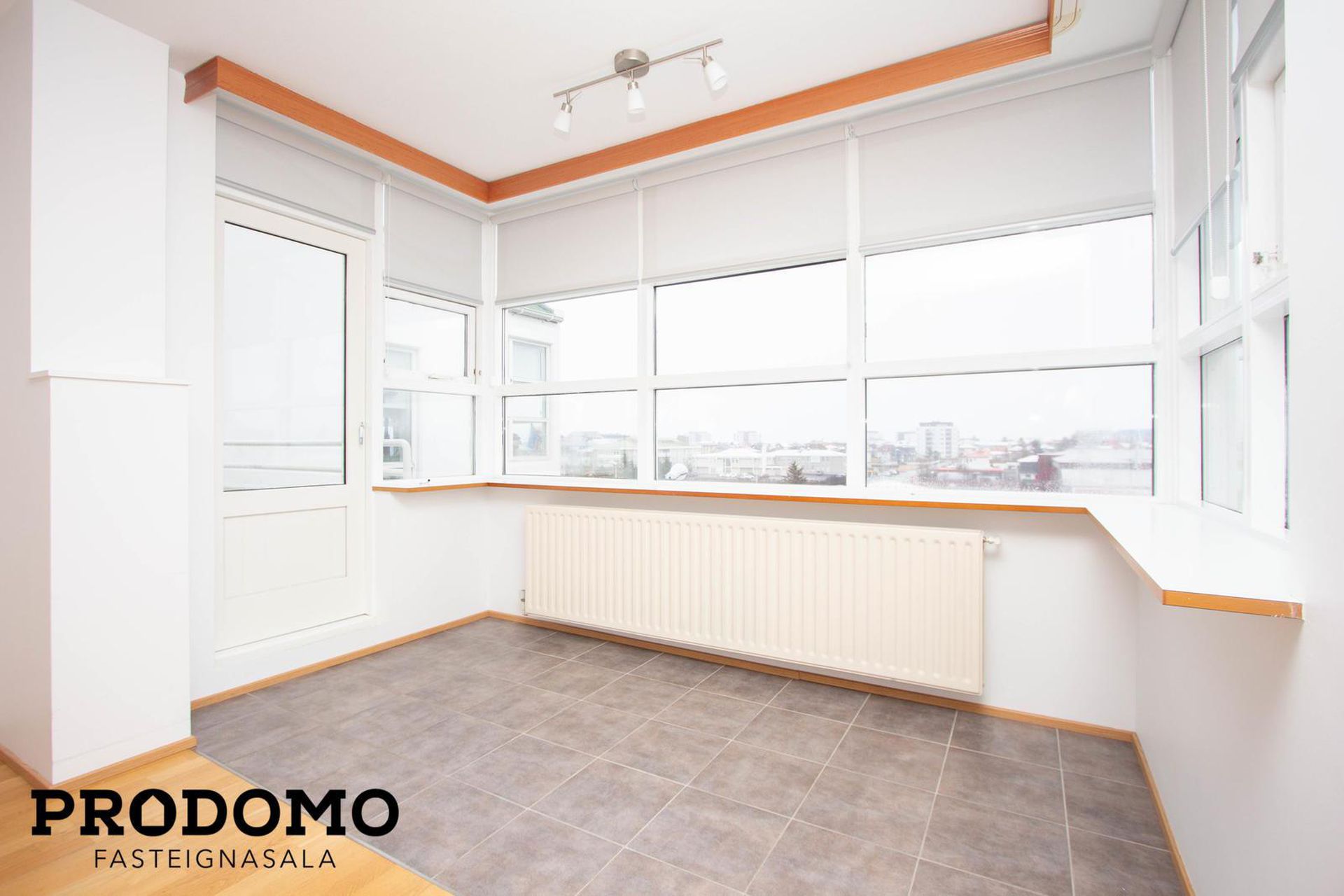 Kirkjuvegur 1, 230 Reykjanesbær