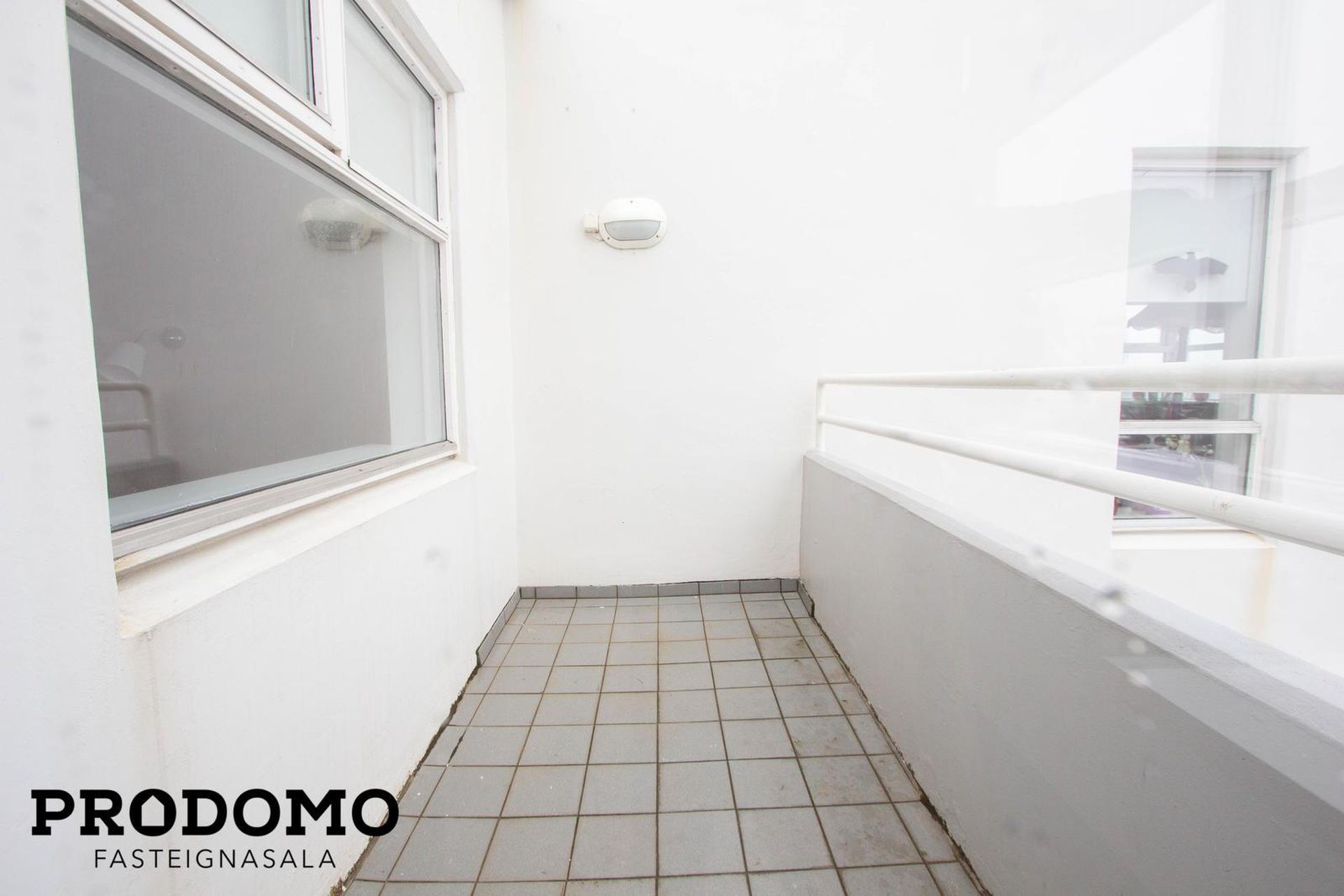 Kirkjuvegur 1, 230 Reykjanesbær