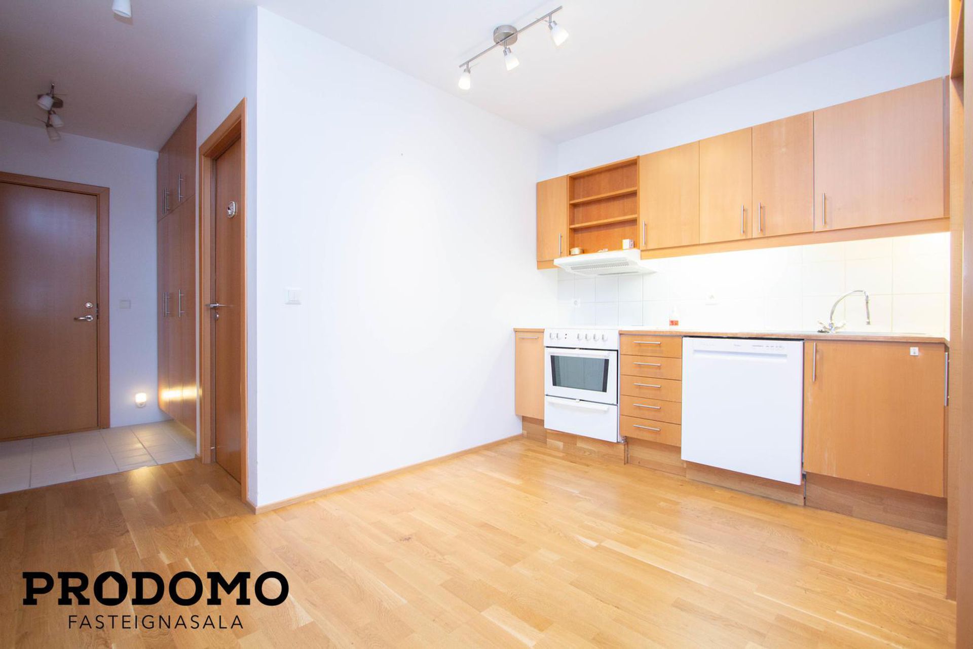 Kirkjuvegur 1, 230 Reykjanesbær