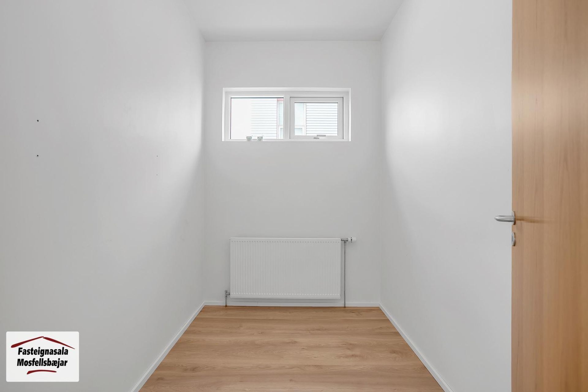 Vefarastræti 11, 270 Mosfellsbær