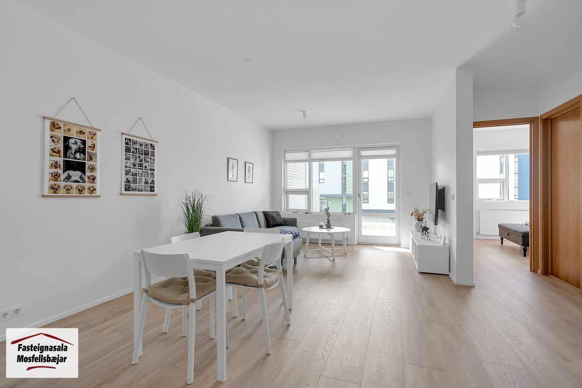 Vefarastræti 11, 270 Mosfellsbær