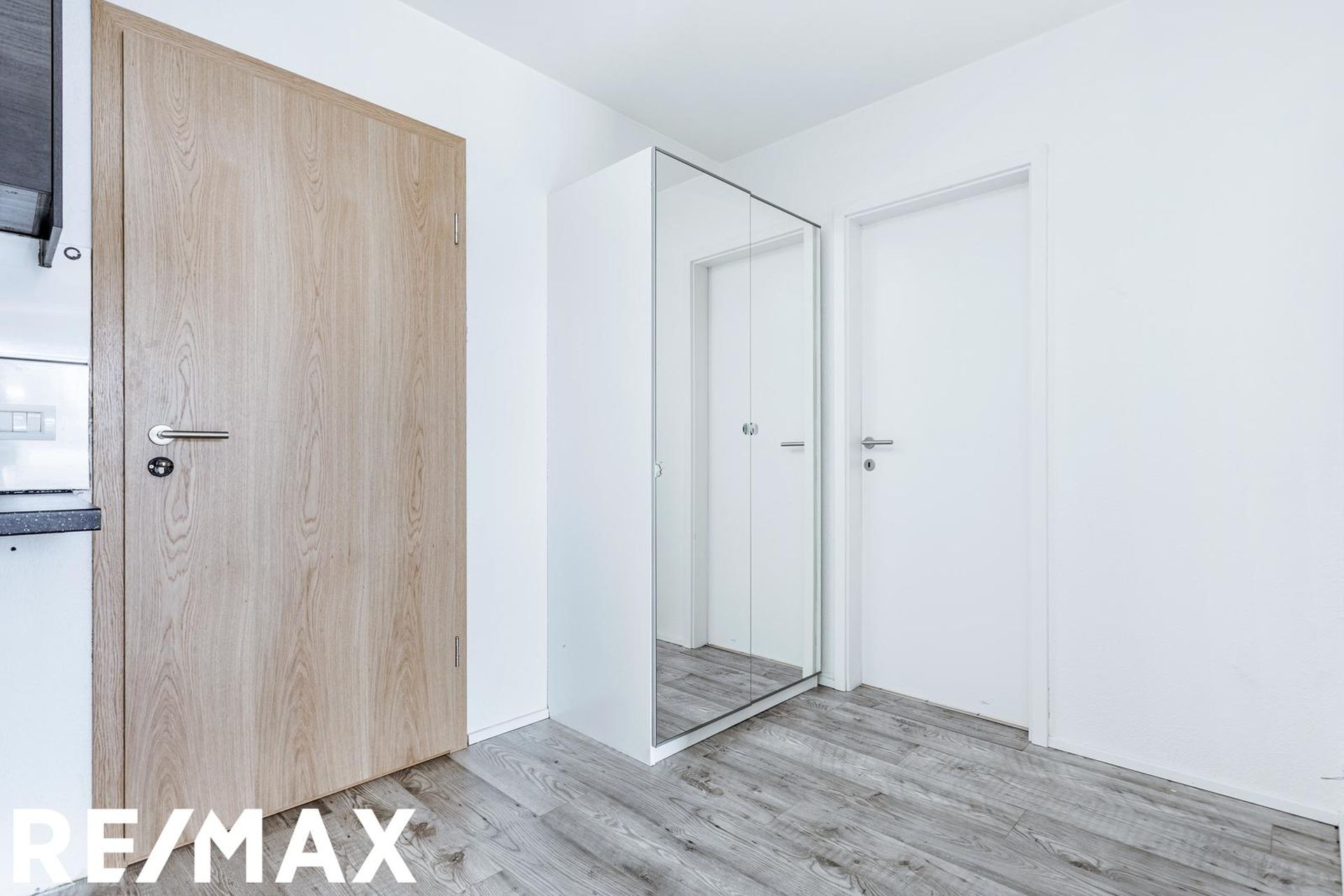 Hrafnhólar 6 6-8 - 0101, 111 Reykjavík