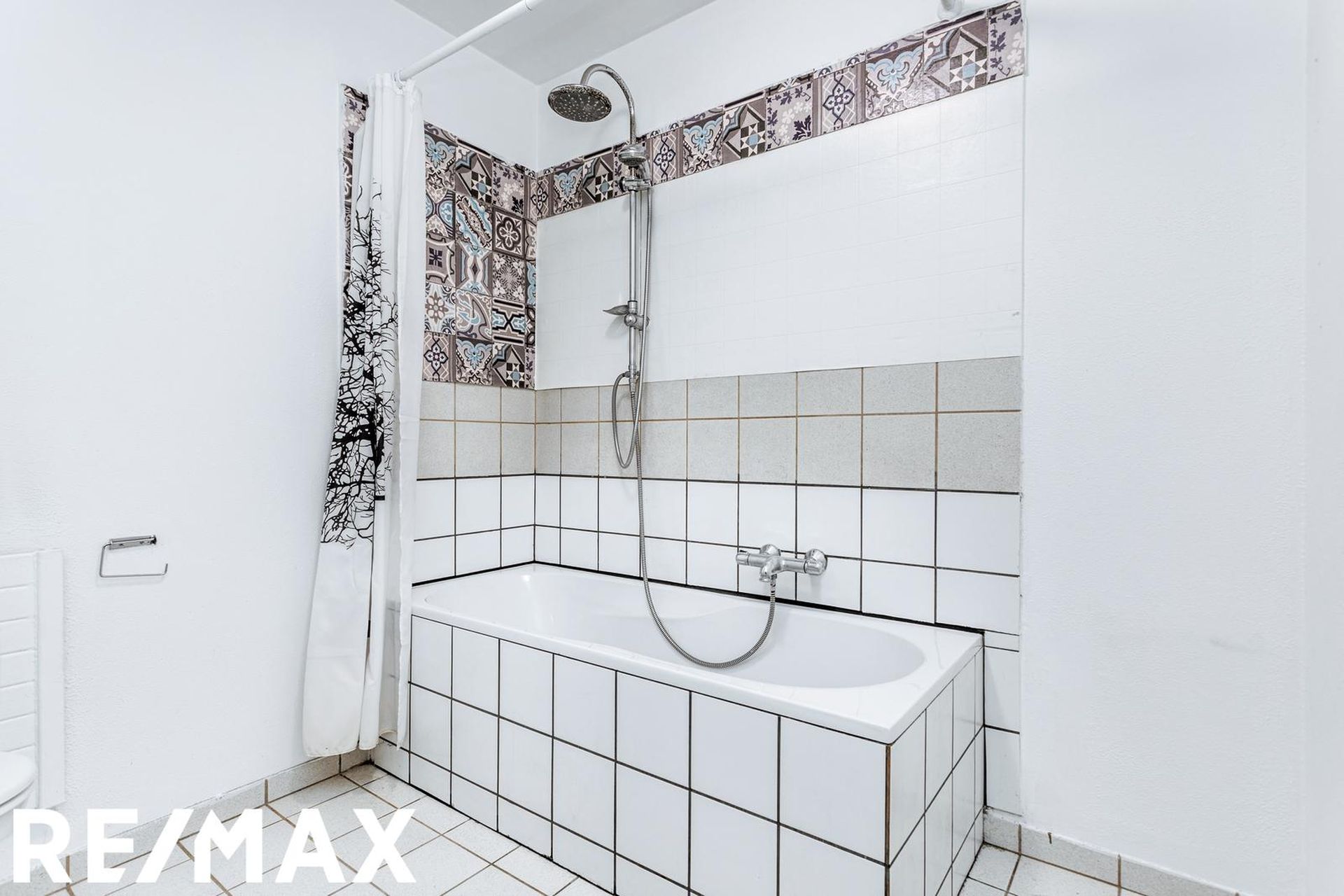 Hrafnhólar 6 6-8 - 0101, 111 Reykjavík