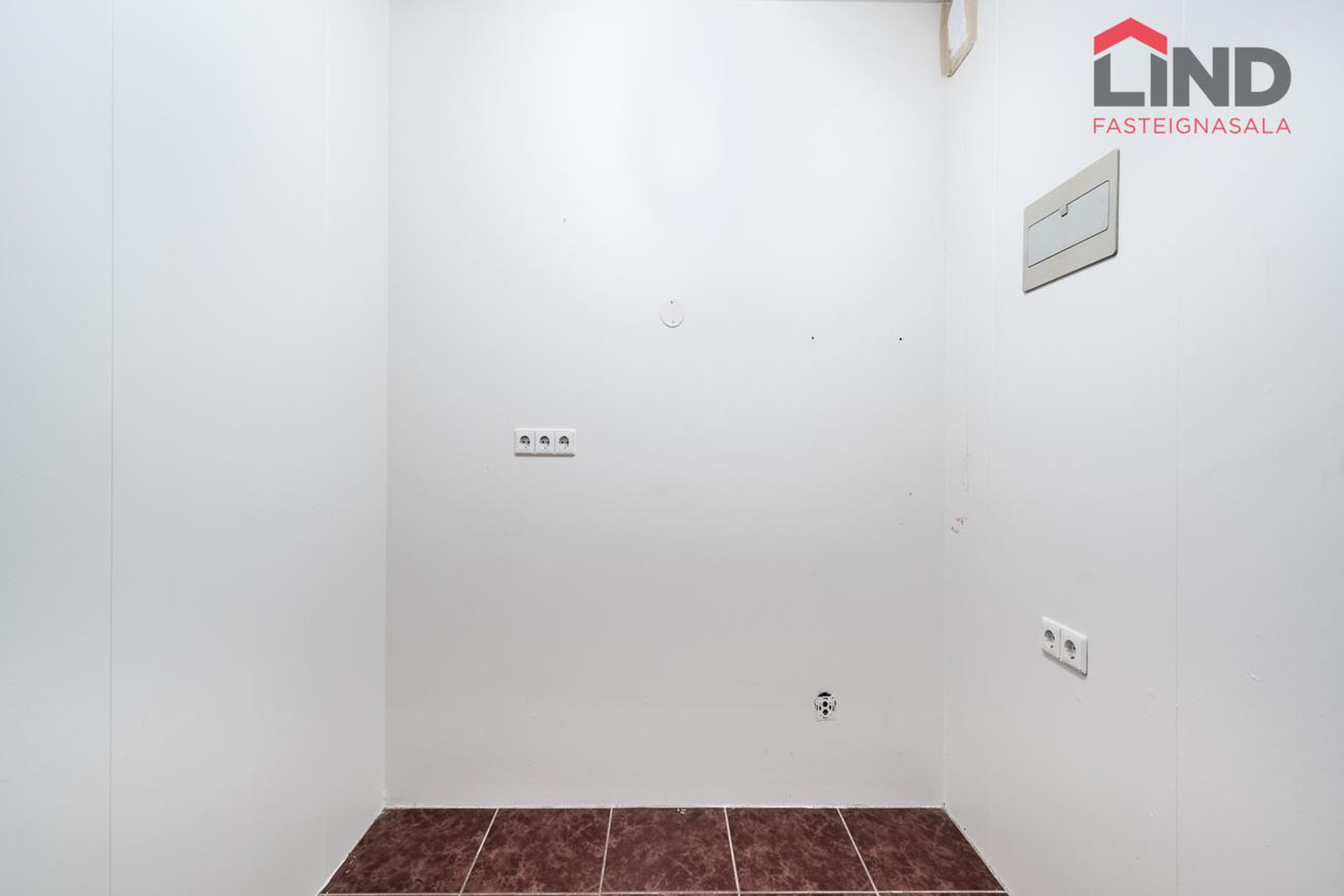 Sléttuvegur 17, 103 Reykjavík