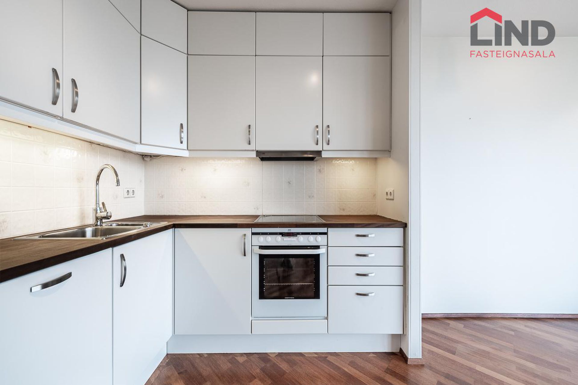 Sléttuvegur 17, 103 Reykjavík