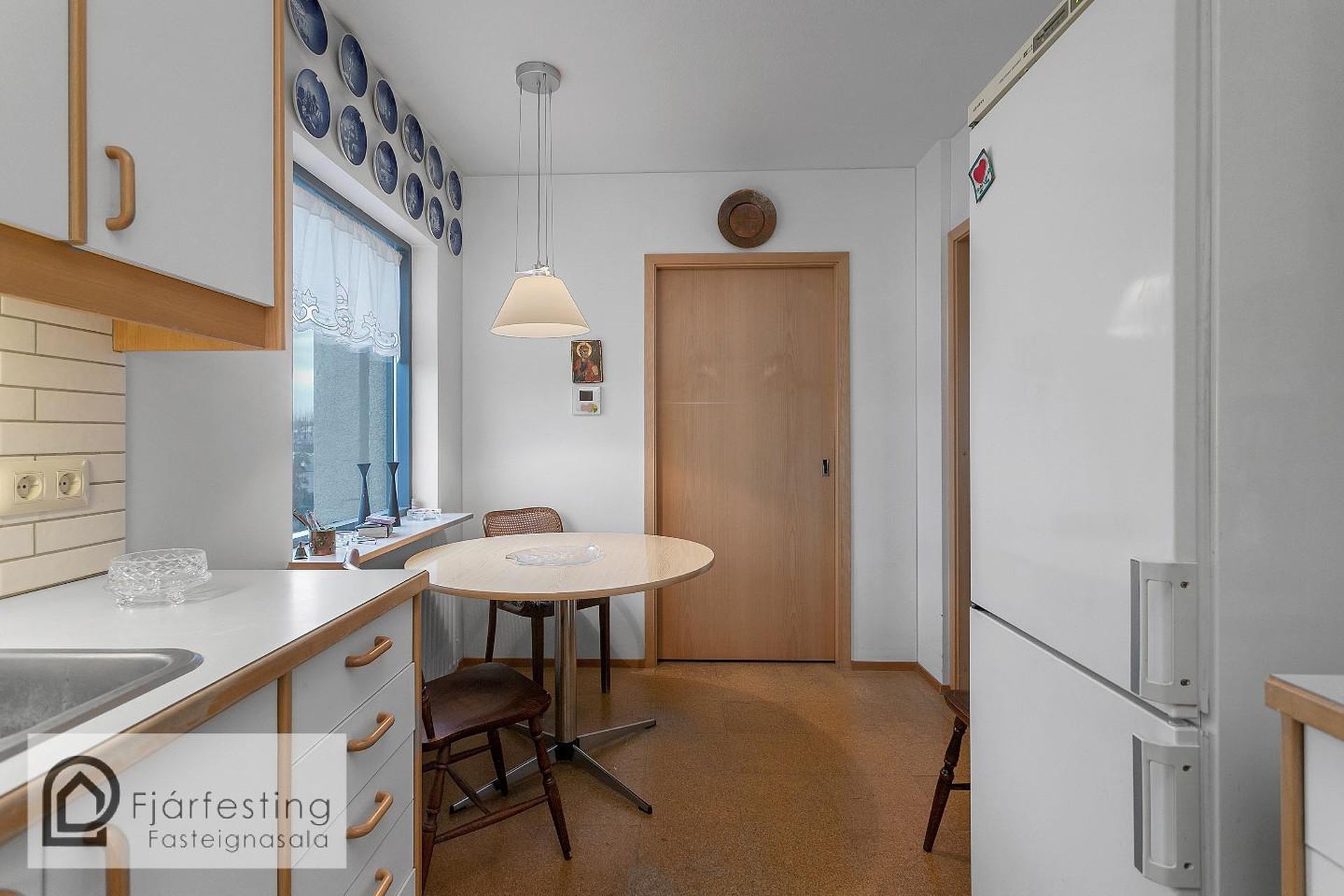 Hvassaleiti 56, 103 Reykjavík