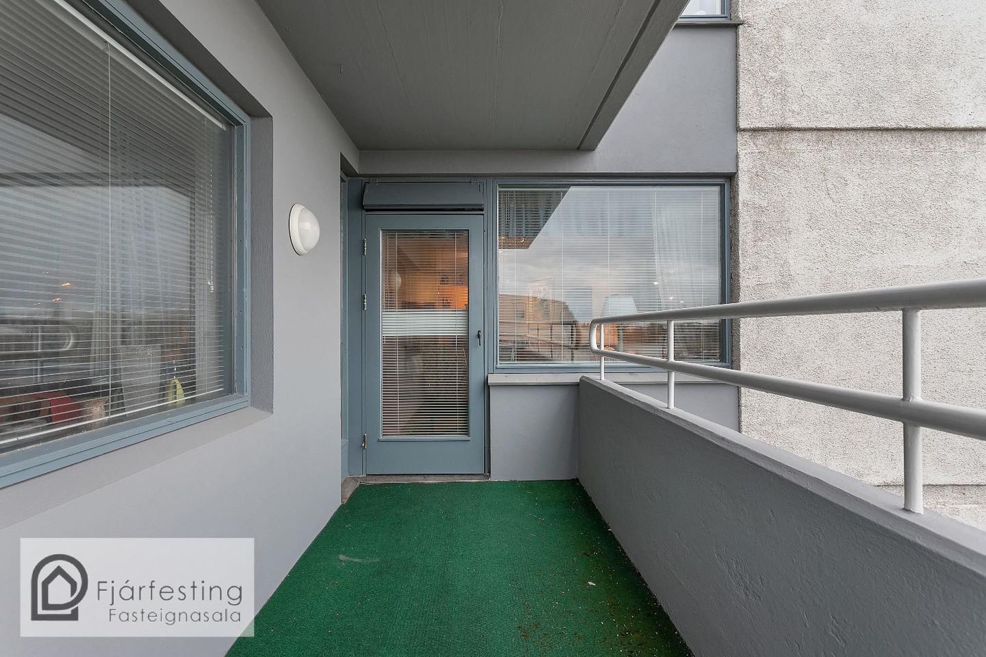 Hvassaleiti 56, 103 Reykjavík