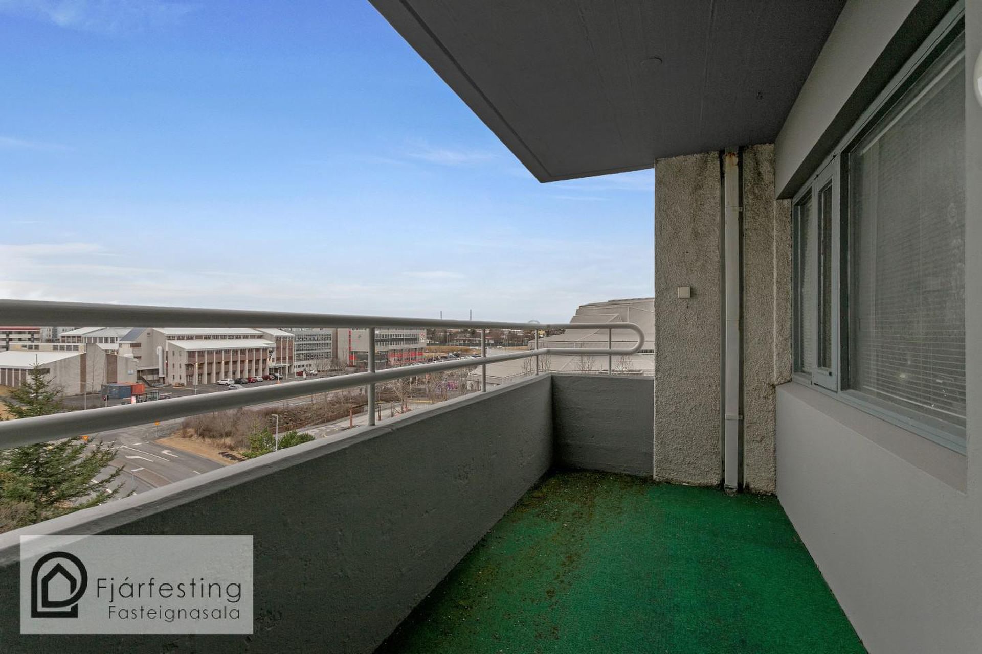 Hvassaleiti 56, 103 Reykjavík