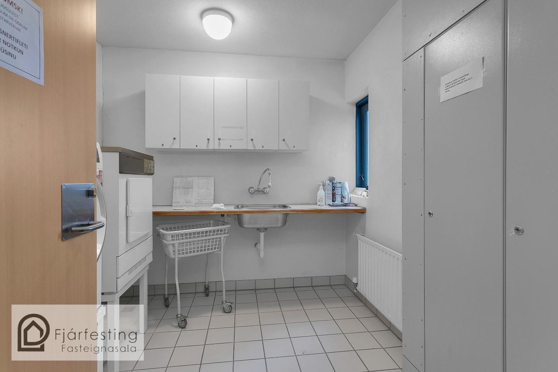 Hvassaleiti 56, 103 Reykjavík