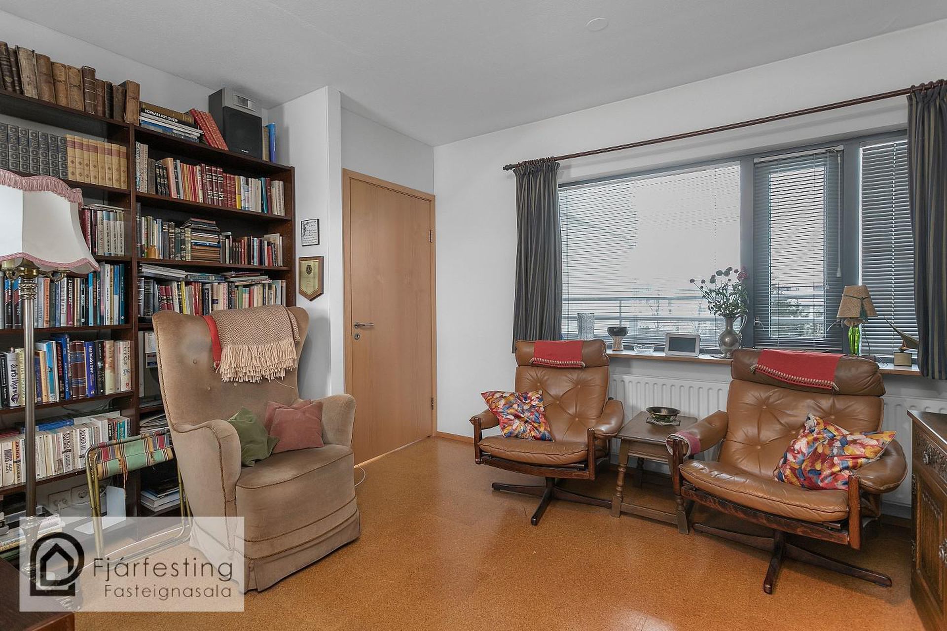 Hvassaleiti 56, 103 Reykjavík