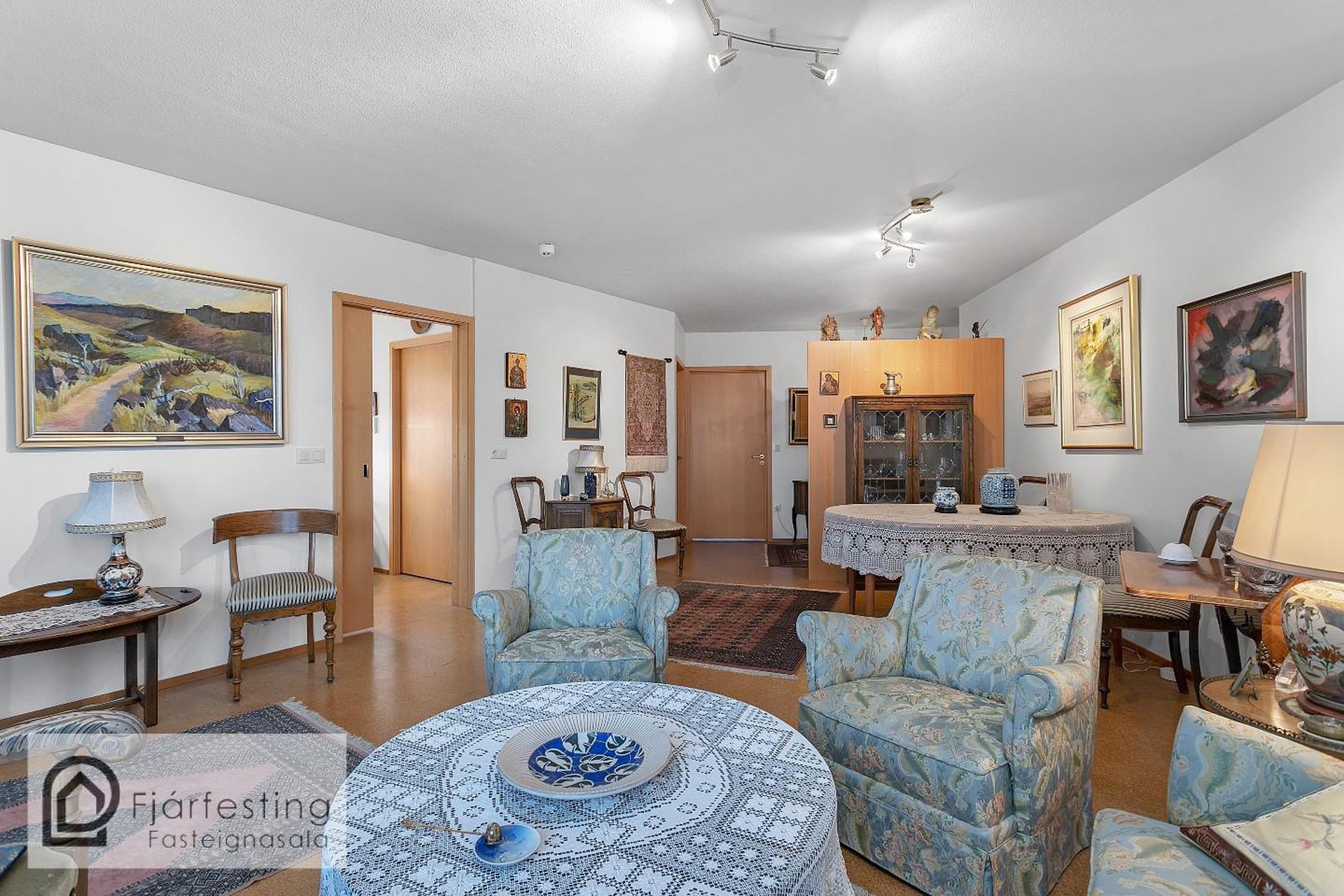 Hvassaleiti 56, 103 Reykjavík