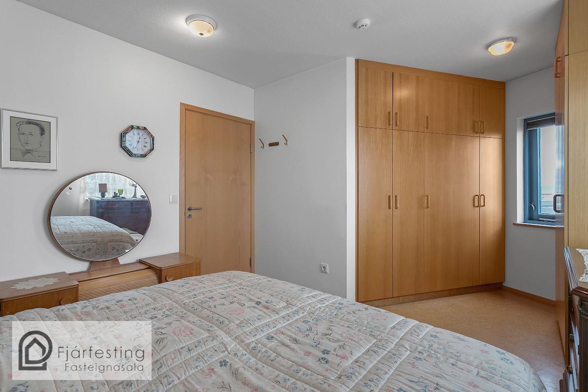 Hvassaleiti 56, 103 Reykjavík