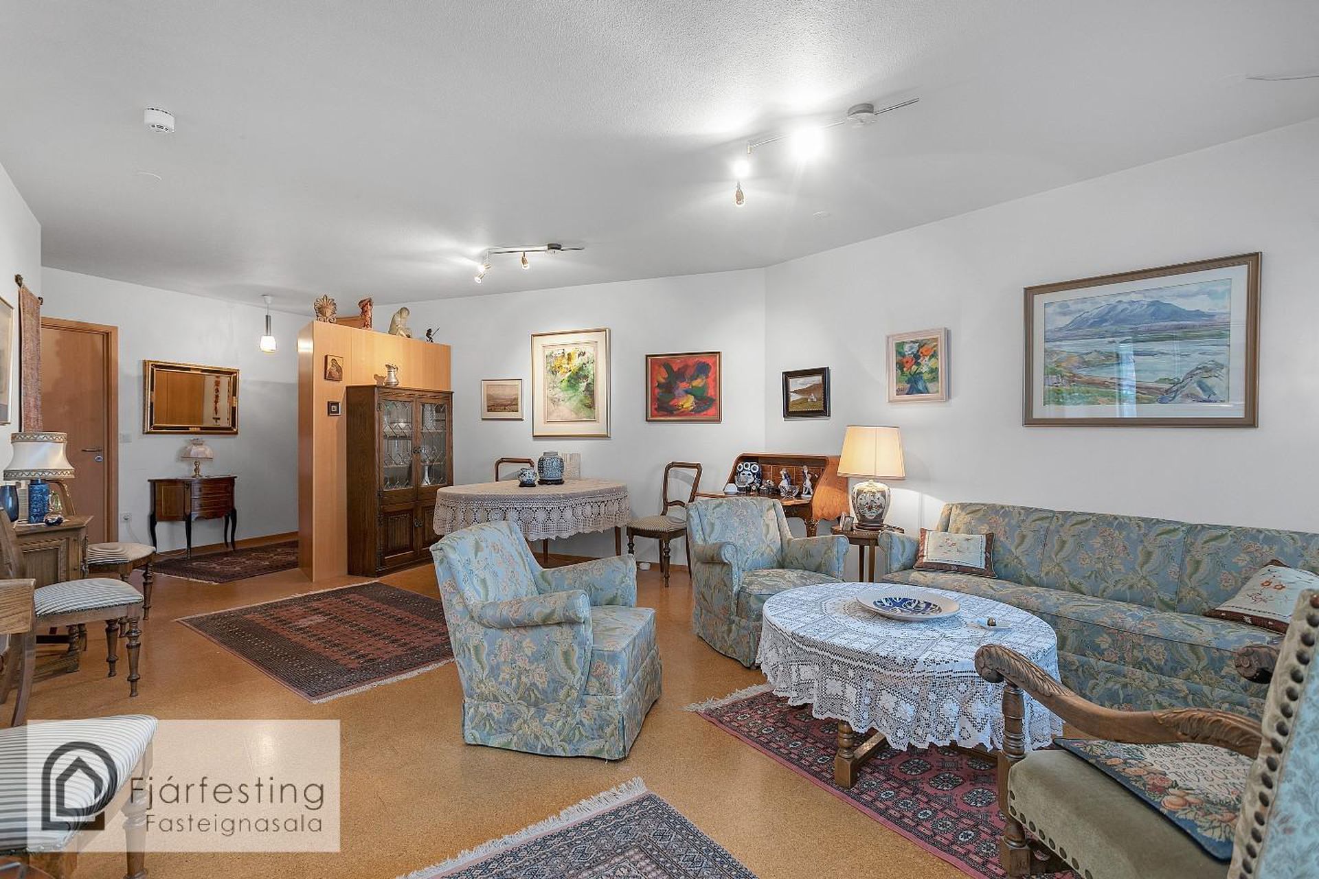 Hvassaleiti 56, 103 Reykjavík