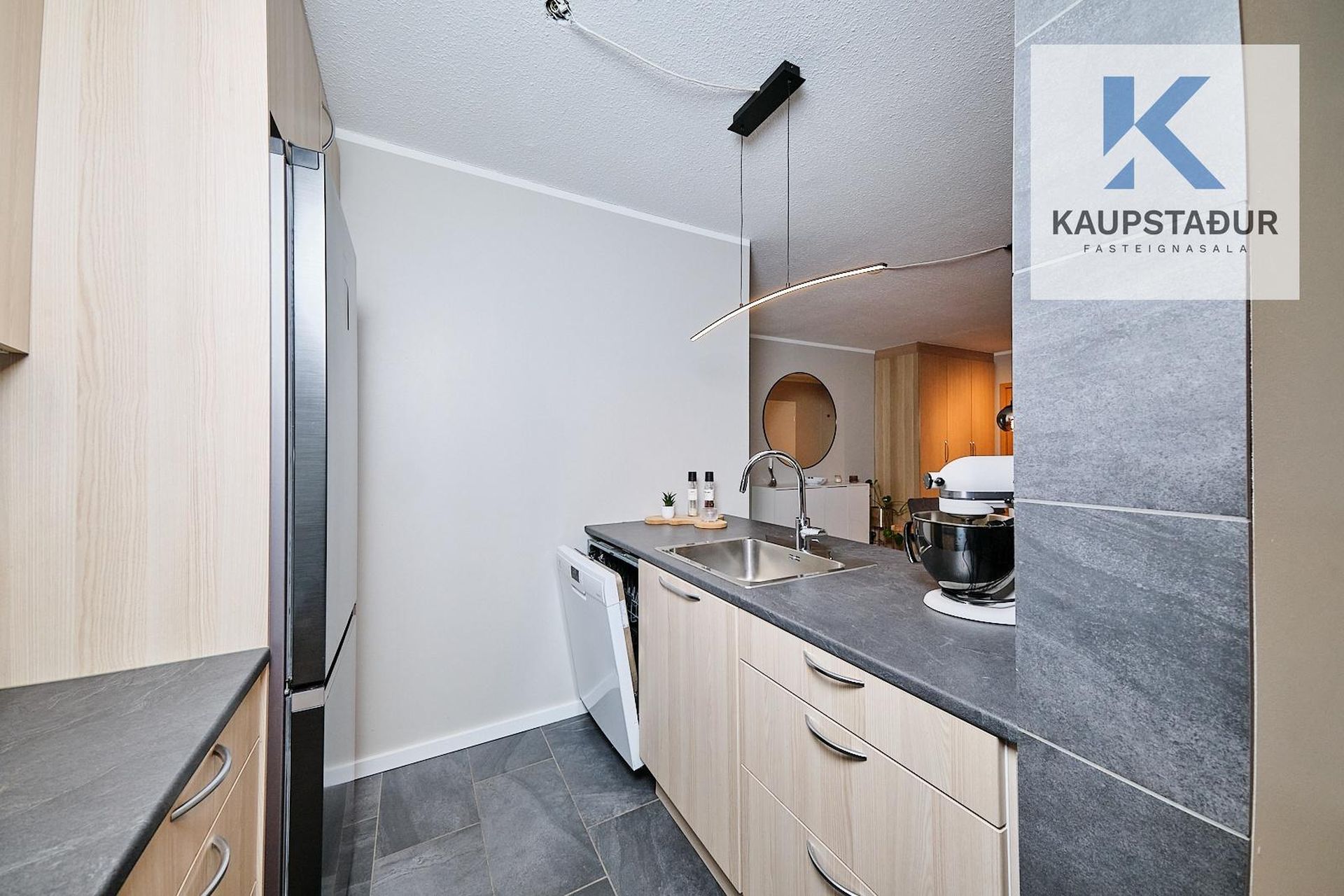 Vallarás 5 - 0206, 110 Reykjavík