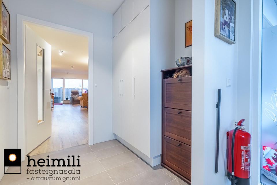 Breiðakur 8, 210 Garðabær