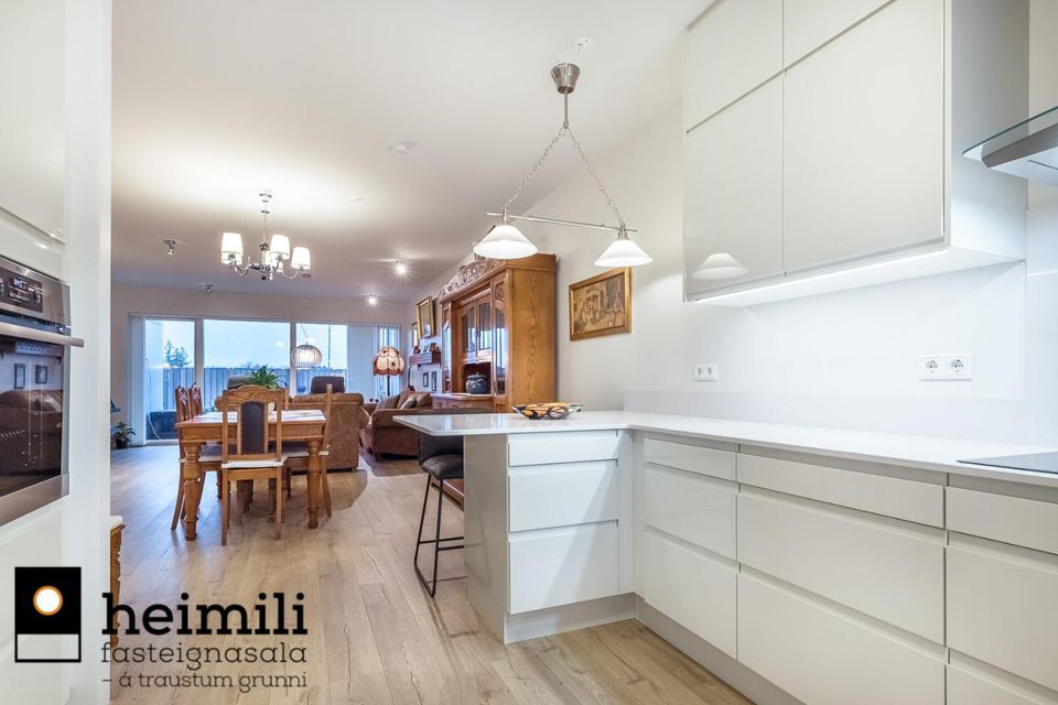 Breiðakur 8, 210 Garðabær