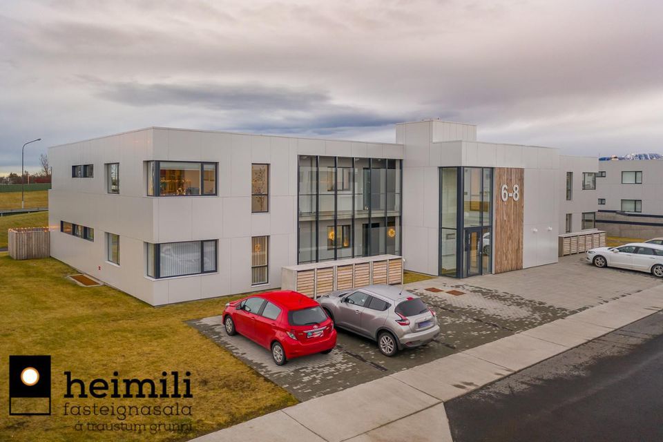 Breiðakur 8, 210 Garðabær