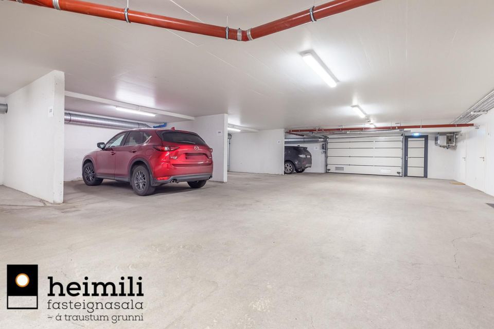 Breiðakur 8, 210 Garðabær