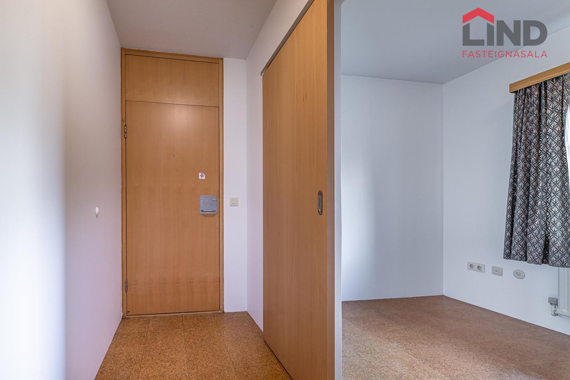 Hvassaleiti 56, 103 Reykjavík