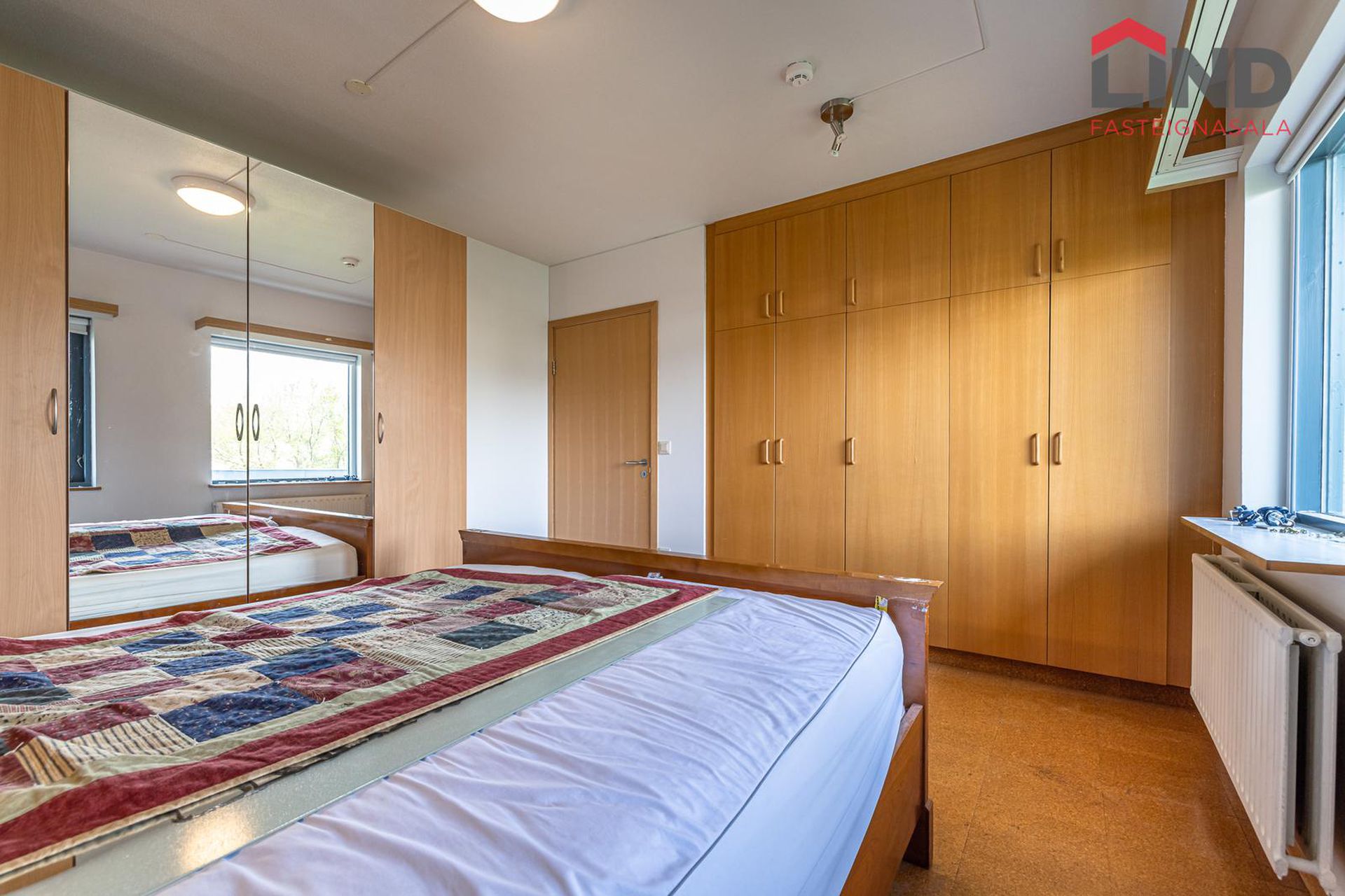 Hvassaleiti 56, 103 Reykjavík