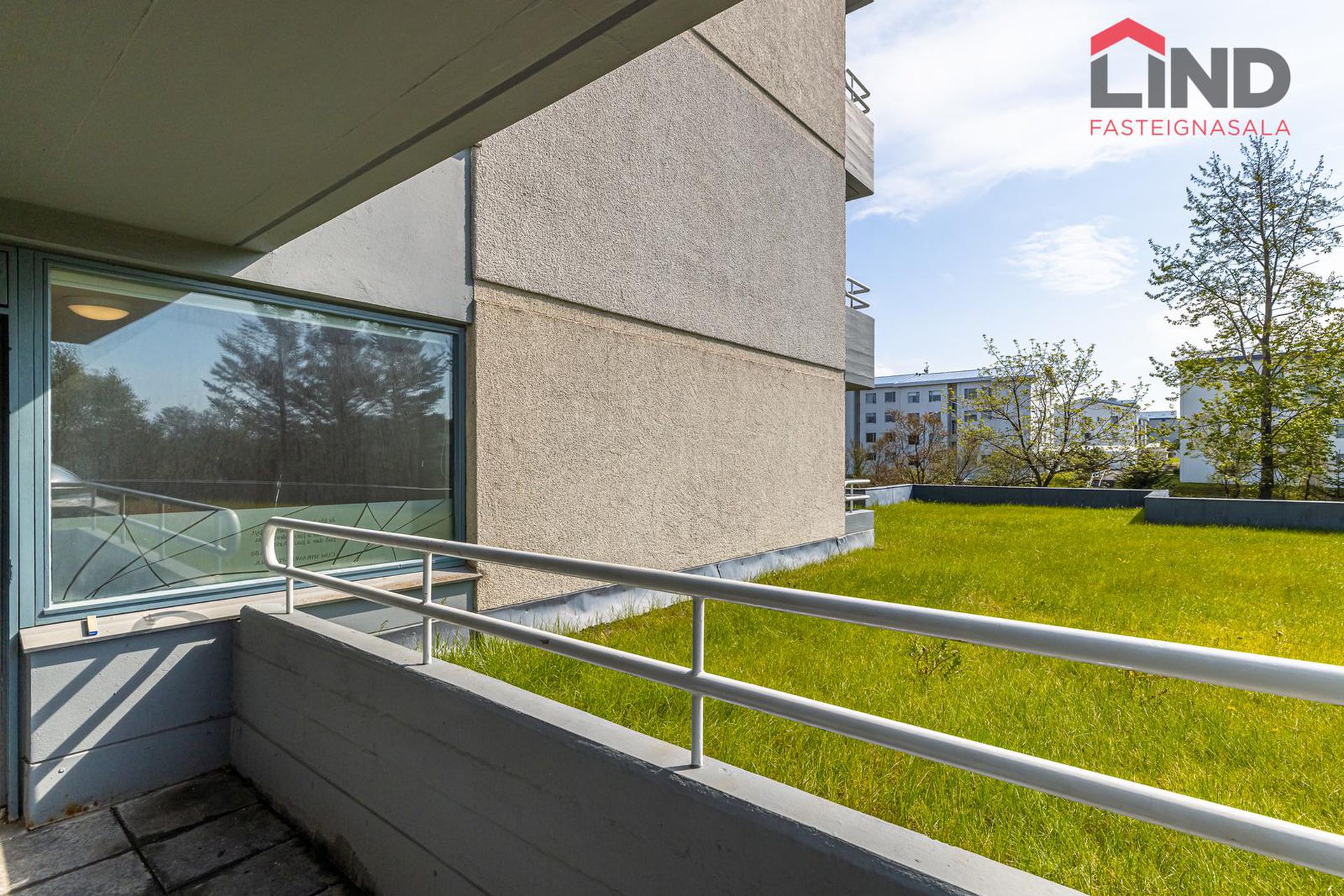 Hvassaleiti 56, 103 Reykjavík