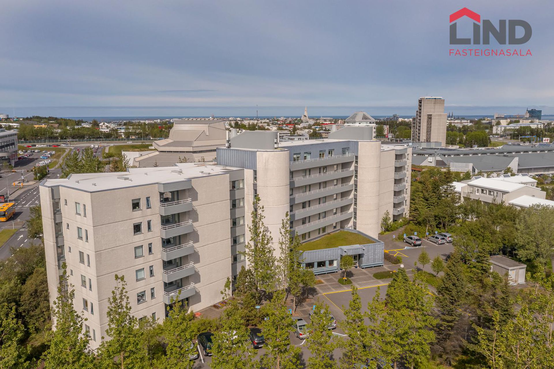 Hvassaleiti 56, 103 Reykjavík