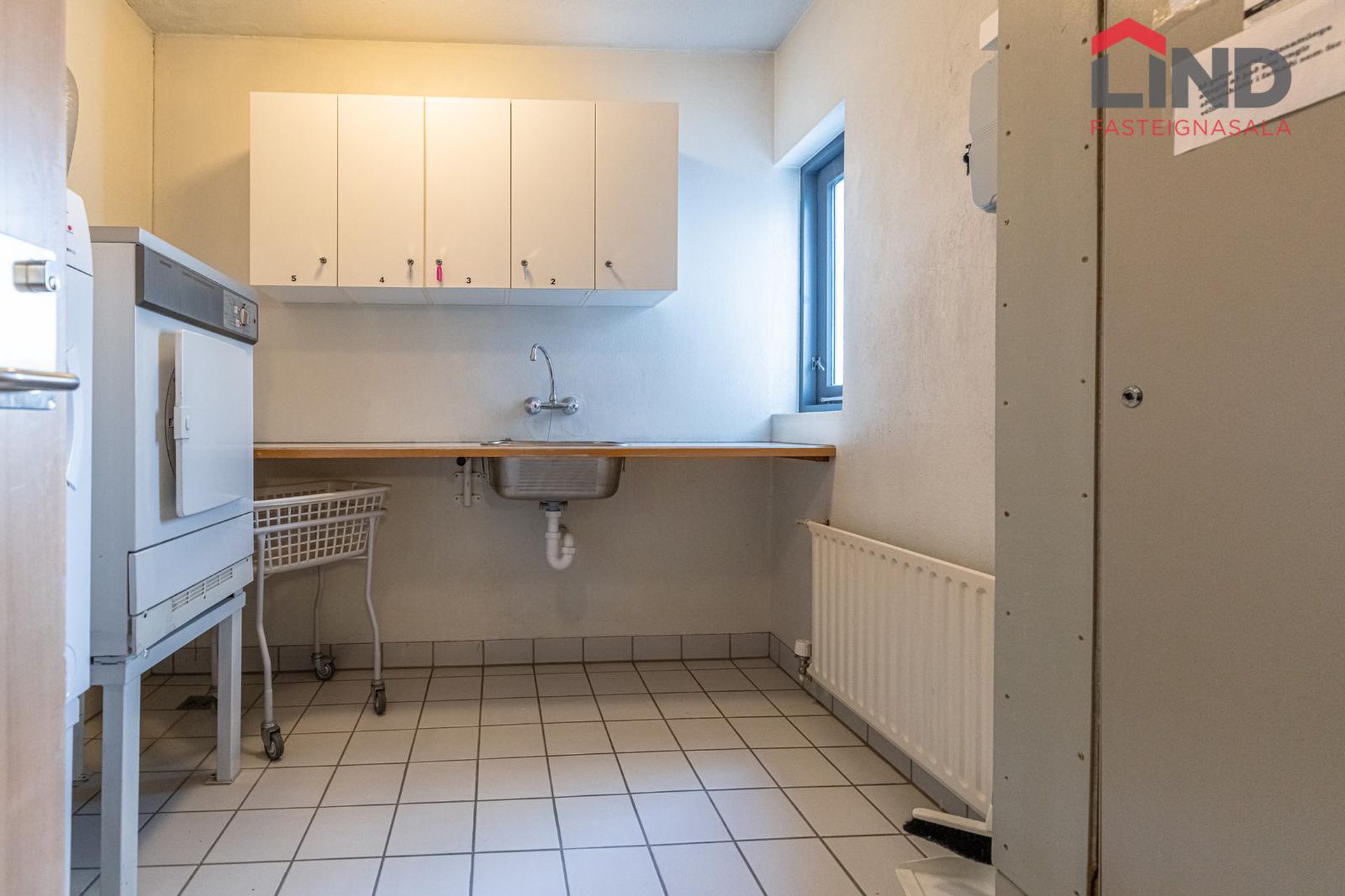 Hvassaleiti 56, 103 Reykjavík