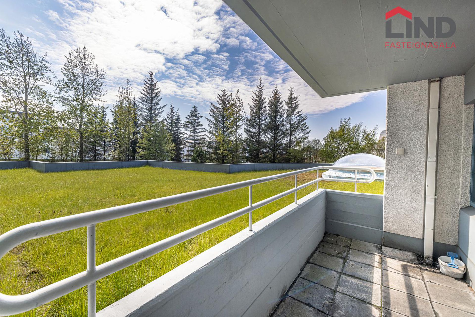 Hvassaleiti 56, 103 Reykjavík