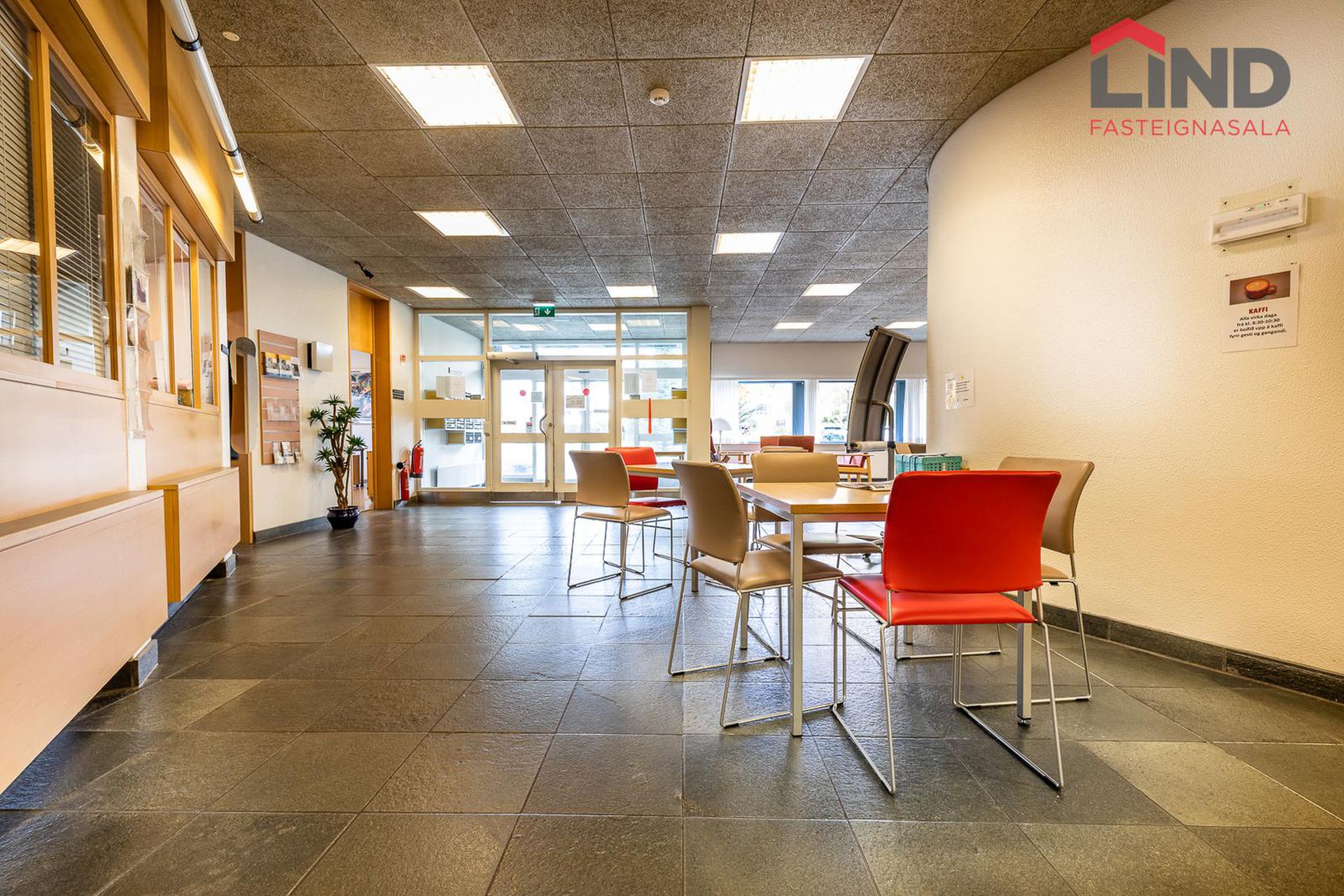 Hvassaleiti 56, 103 Reykjavík