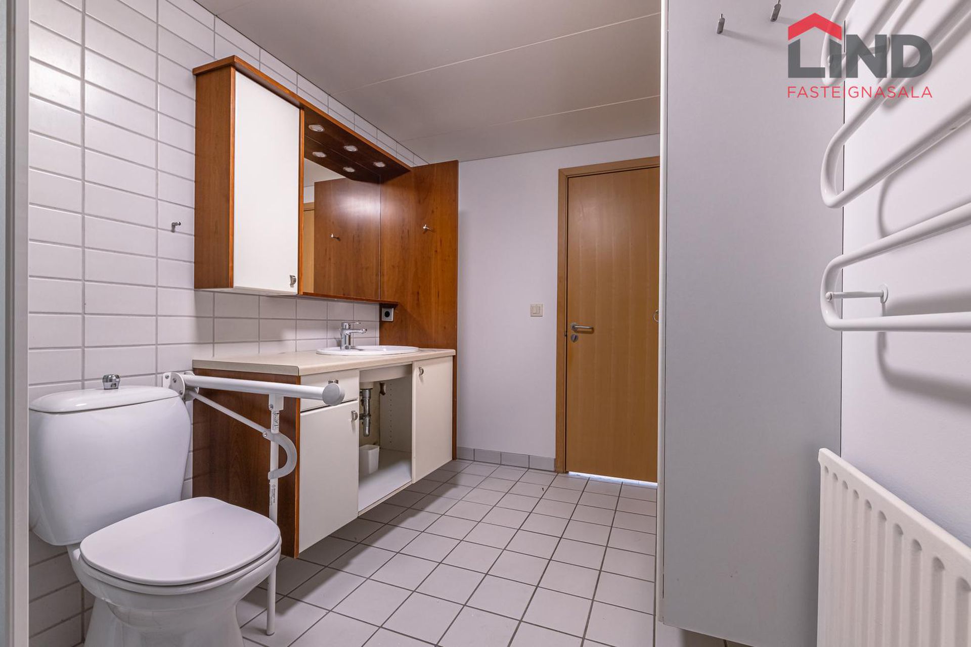 Hvassaleiti 56, 103 Reykjavík