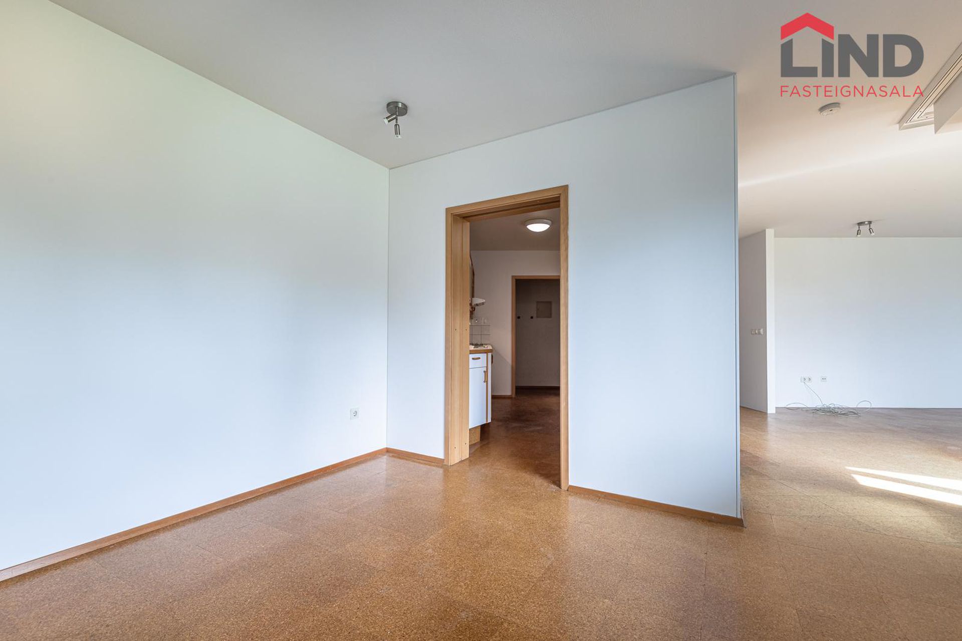 Hvassaleiti 56, 103 Reykjavík