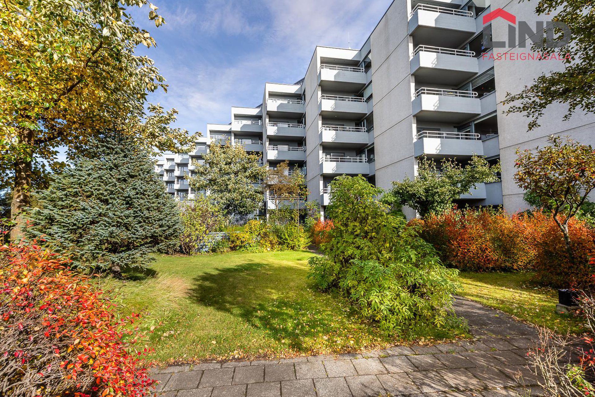 Hvassaleiti 56, 103 Reykjavík