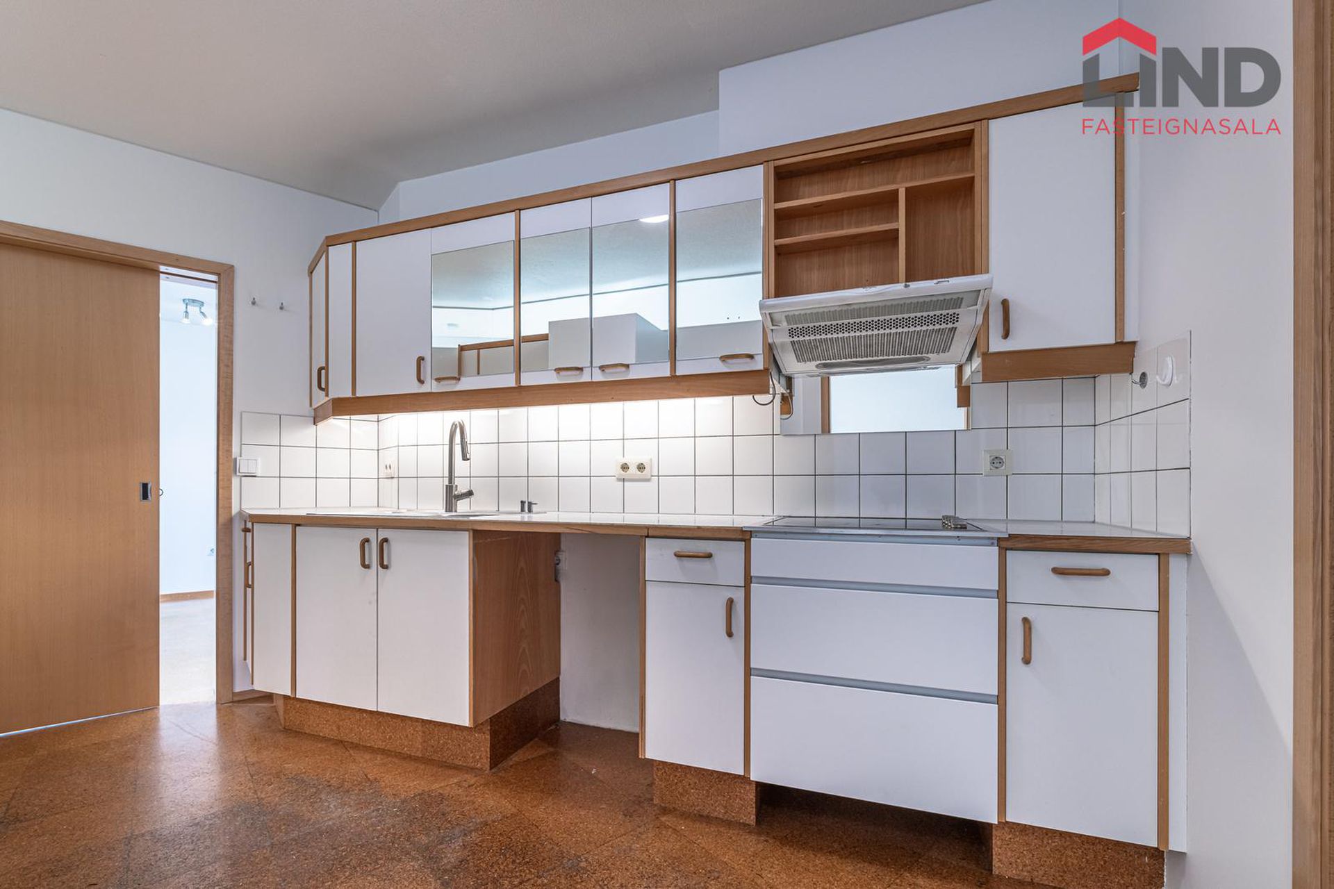 Hvassaleiti 56, 103 Reykjavík