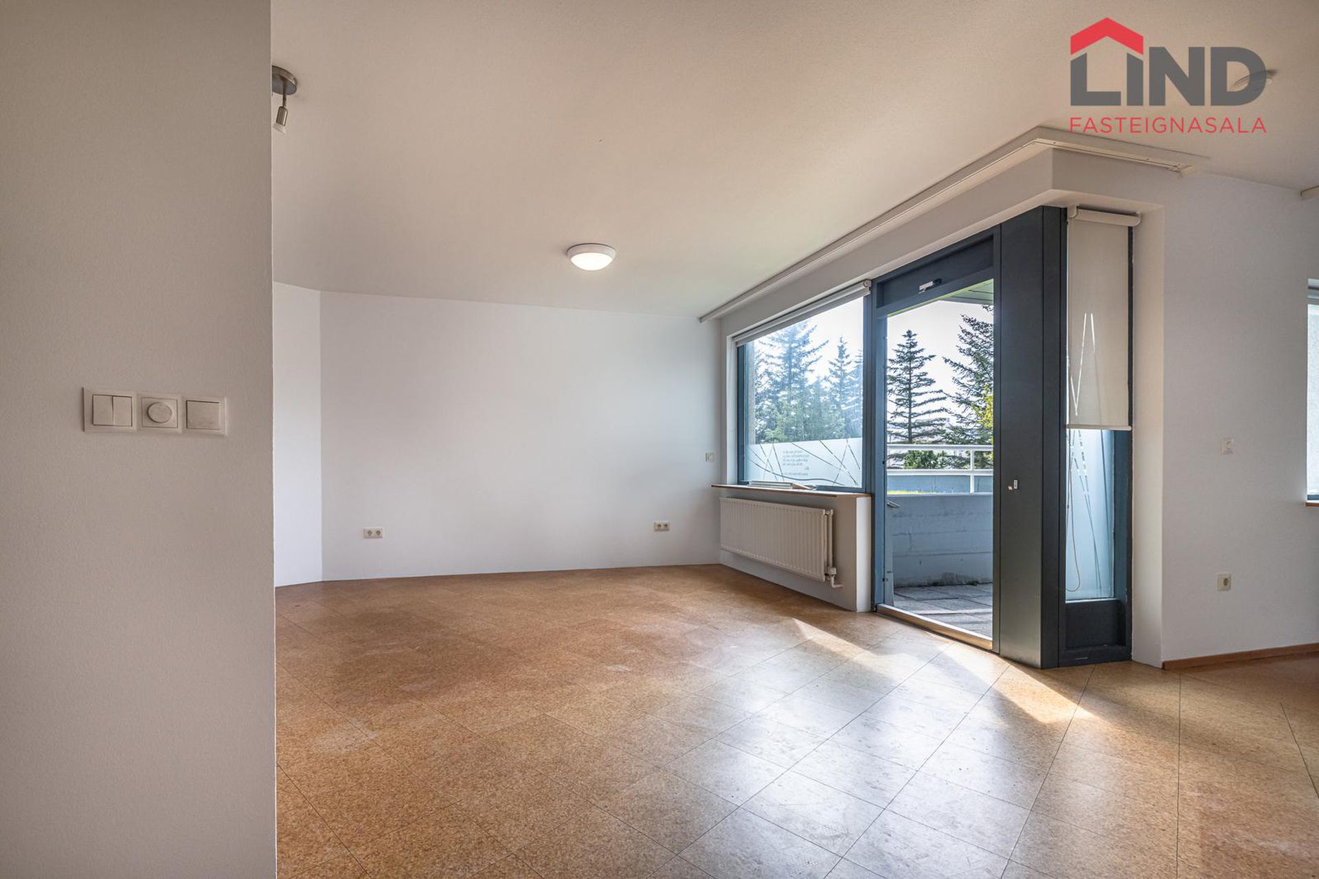 Hvassaleiti 56, 103 Reykjavík