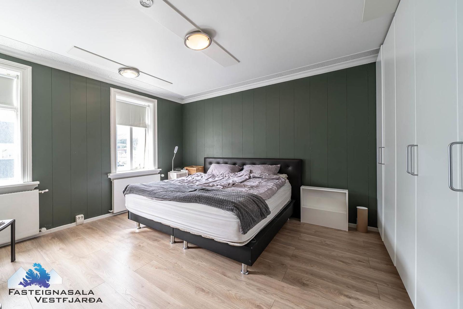 Hafnarstræti 14, 400 Ísafjarðarbær