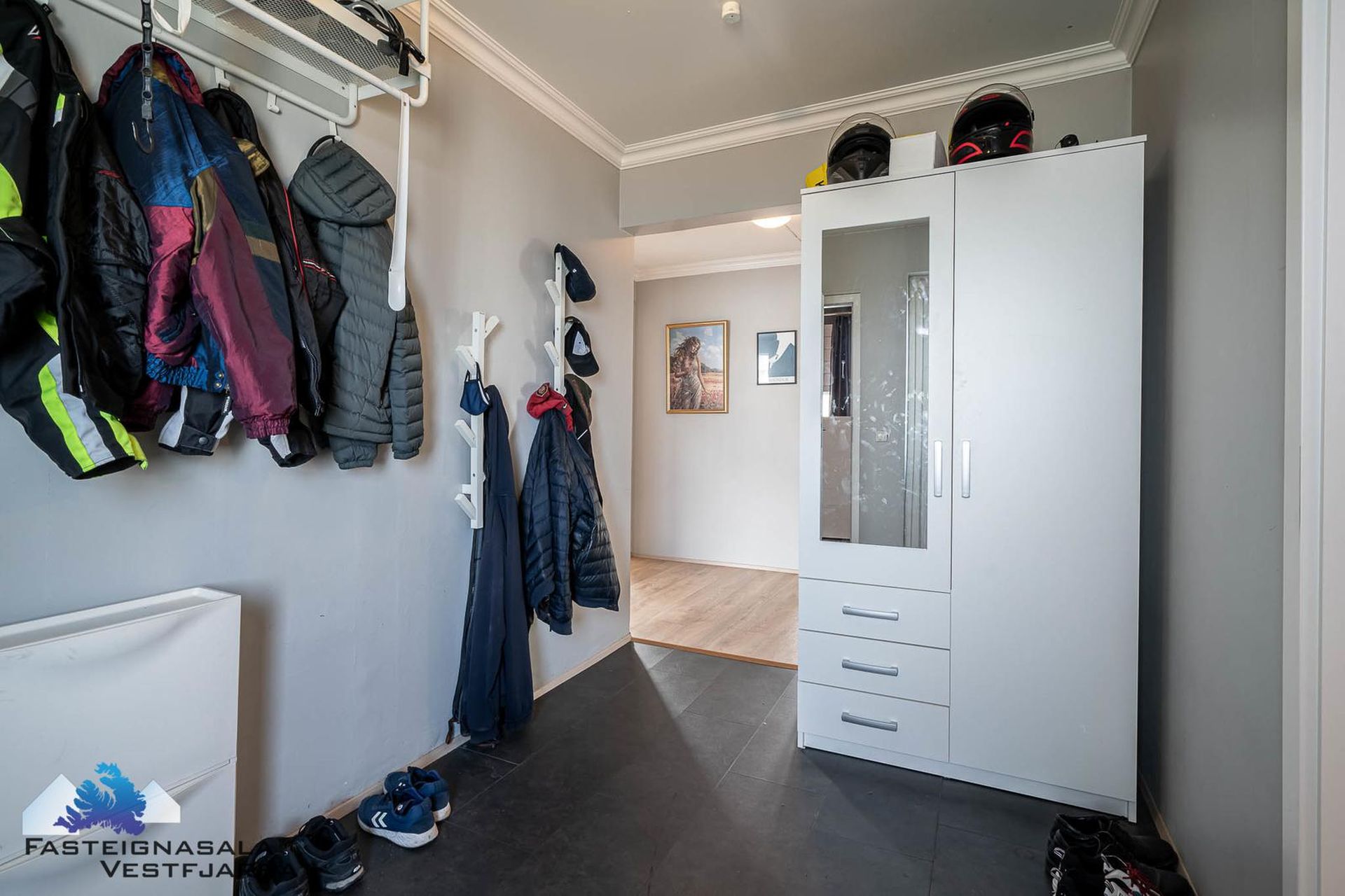 Hafnarstræti 14, 400 Ísafjarðarbær