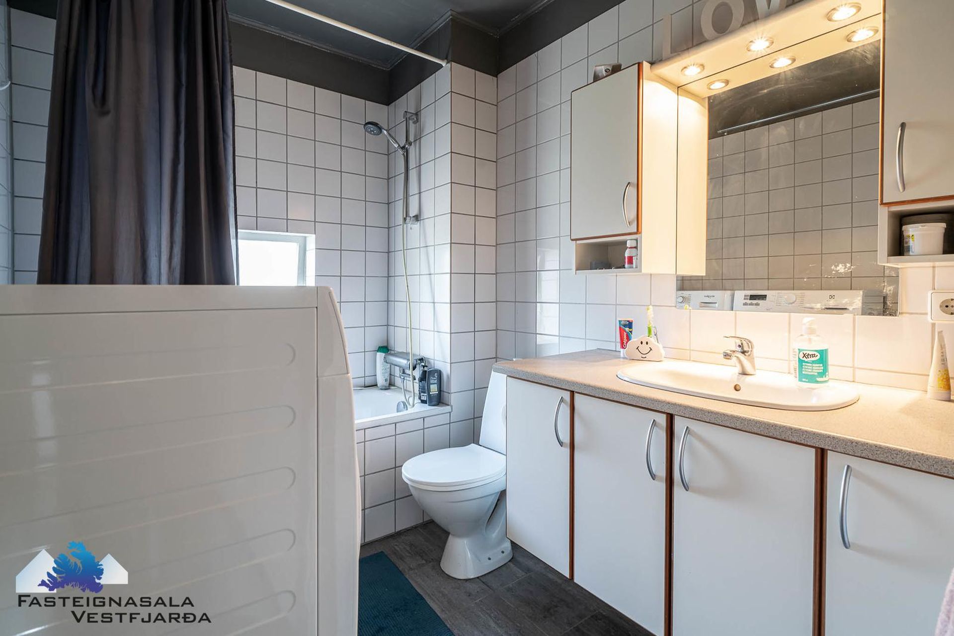 Hafnarstræti 14, 400 Ísafjarðarbær