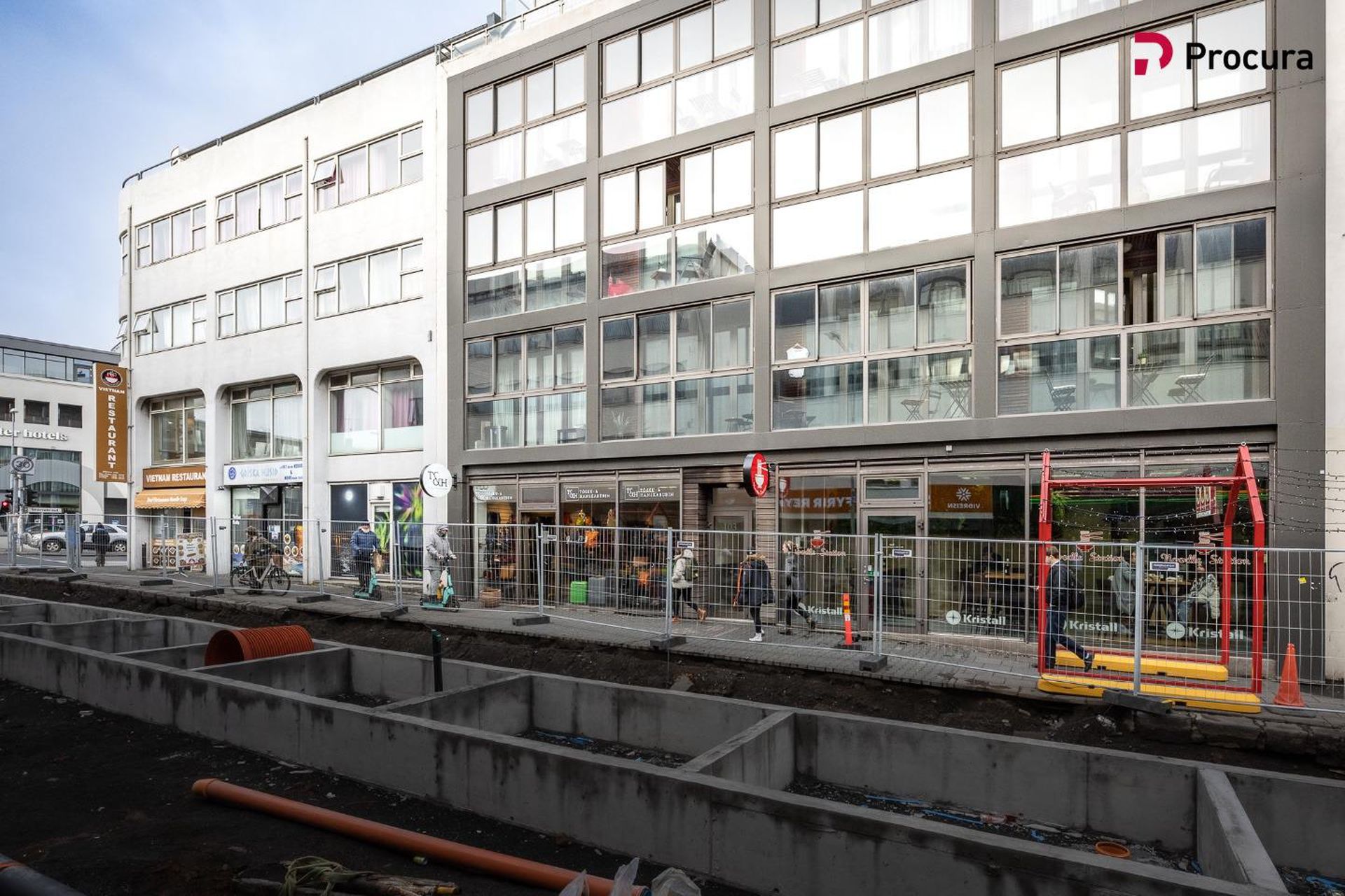 Laugavegur 103, 105 Reykjavík