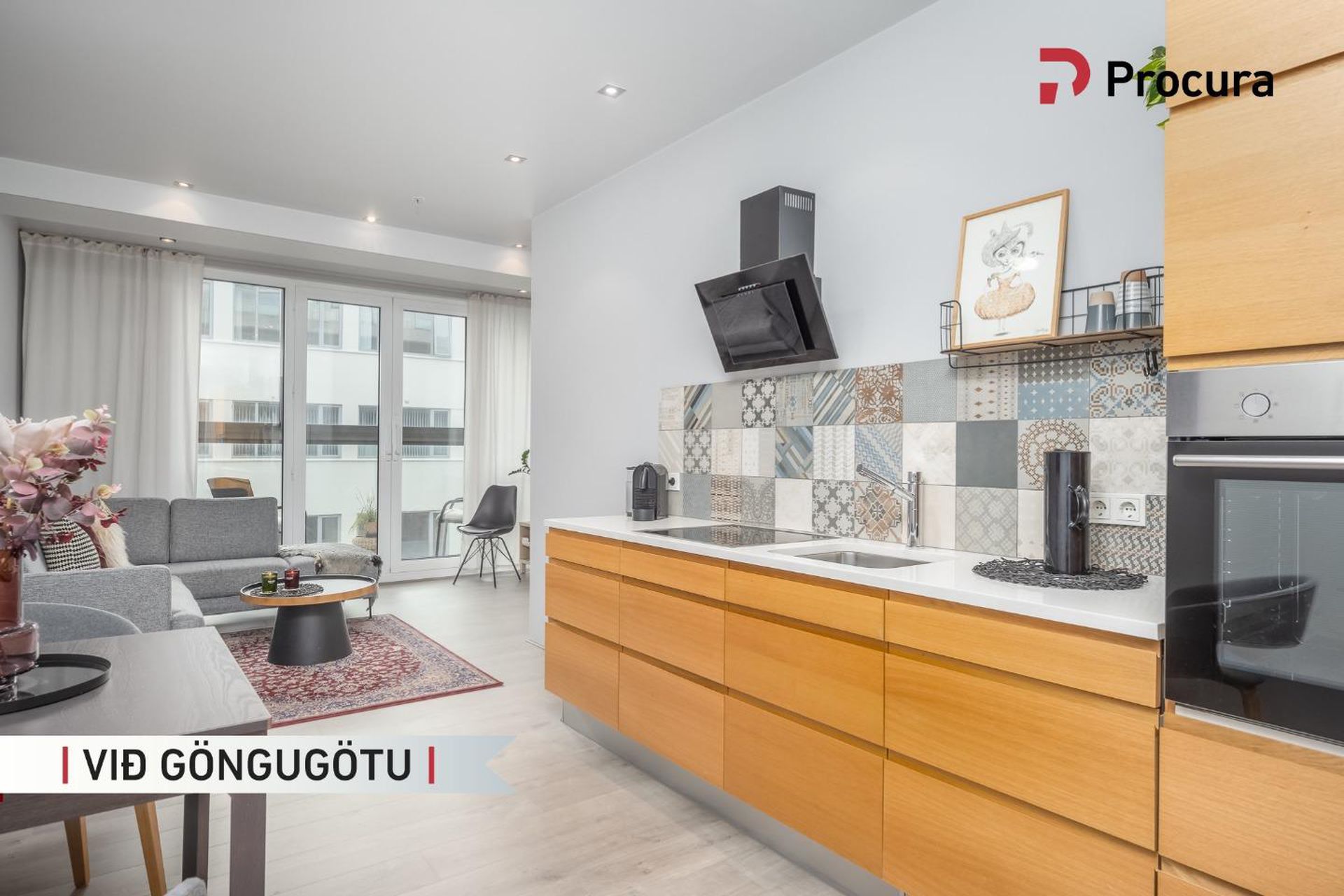 Laugavegur 103, 105 Reykjavík