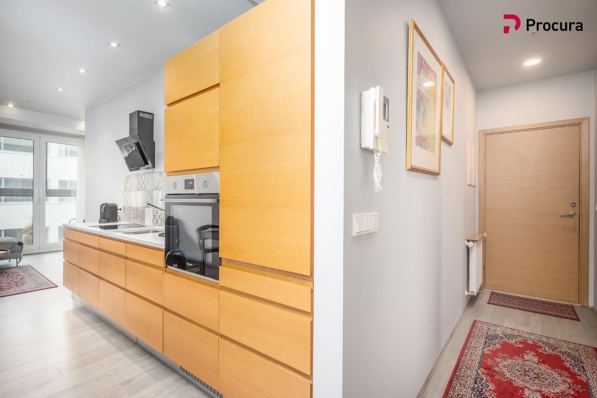 Laugavegur 103, 105 Reykjavík