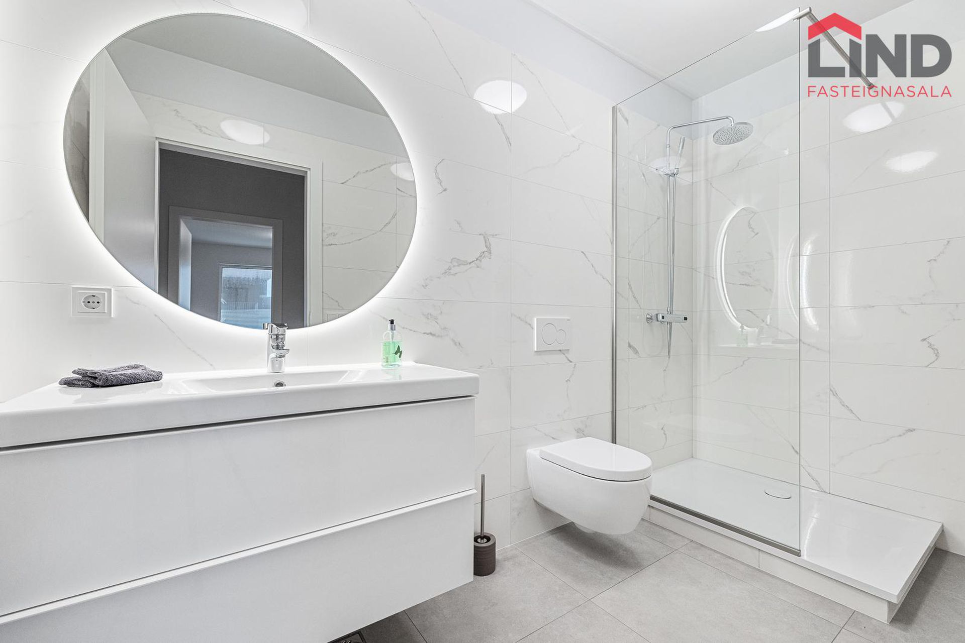 Smyrilshlíð 14, 102 Reykjavík